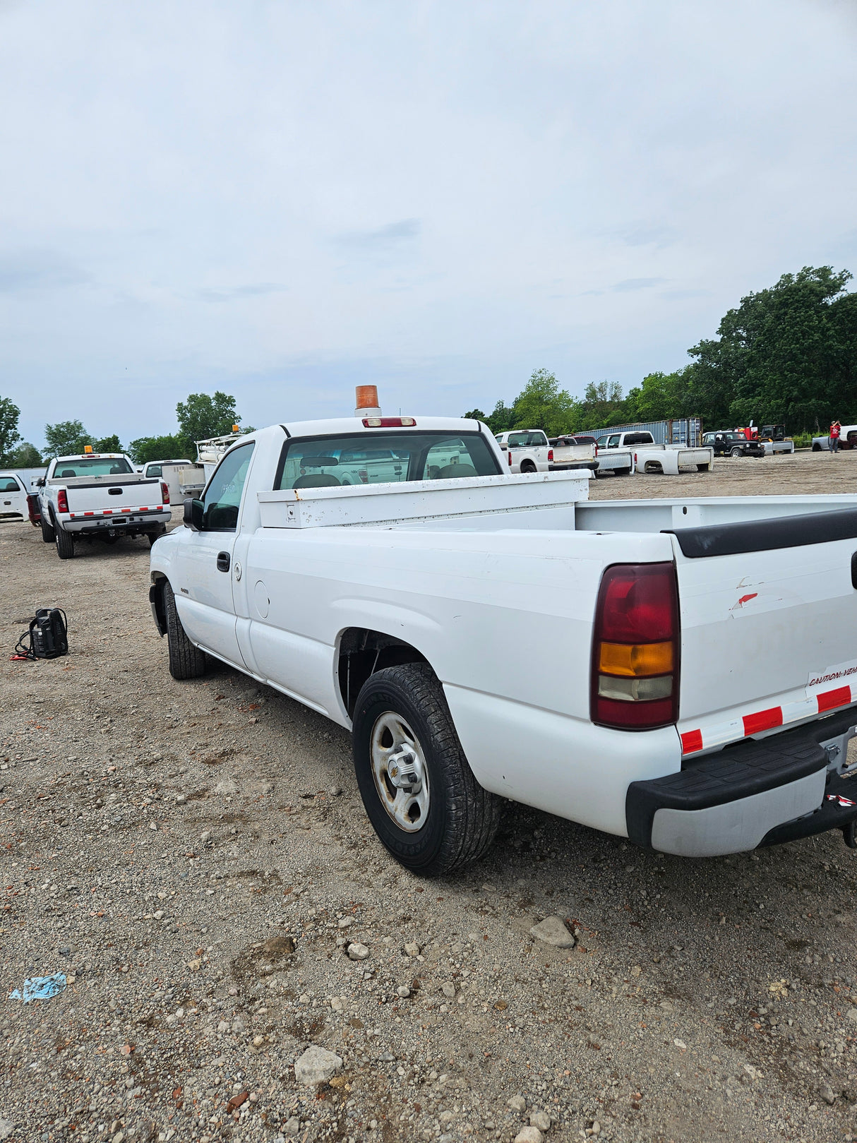 2002 Chevrolet Silverado 1500 Classic Regular Cab 8' Long Bed - FULL PART OUT