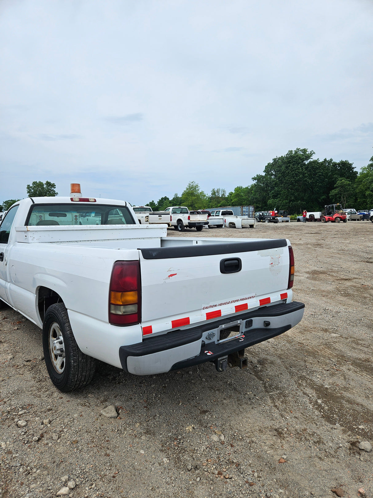 2002 Chevrolet Silverado 1500 Classic Regular Cab 8' Long Bed - FULL PART OUT