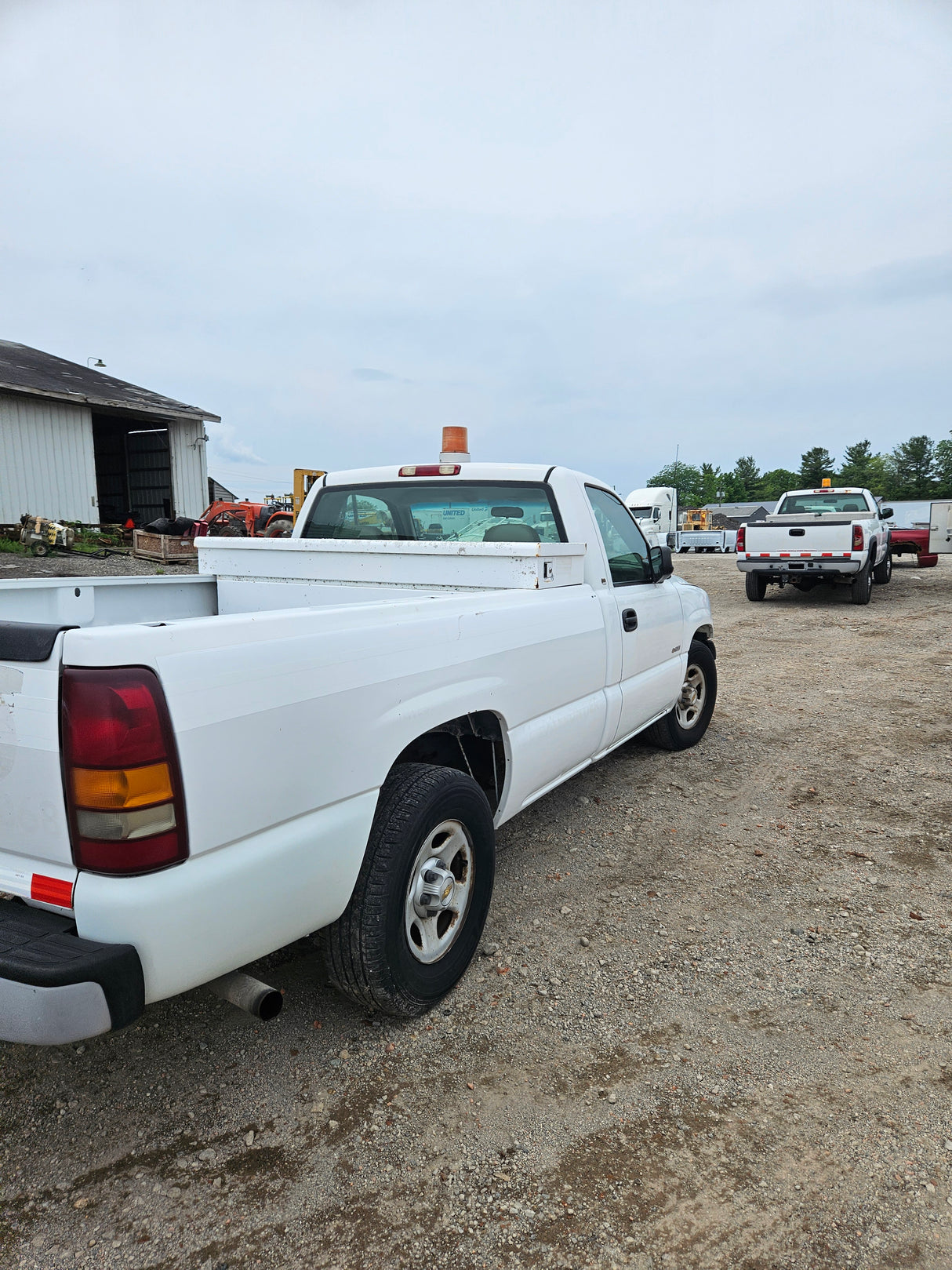 2002 Chevrolet Silverado 1500 Classic Regular Cab 8' Long Bed - FULL PART OUT