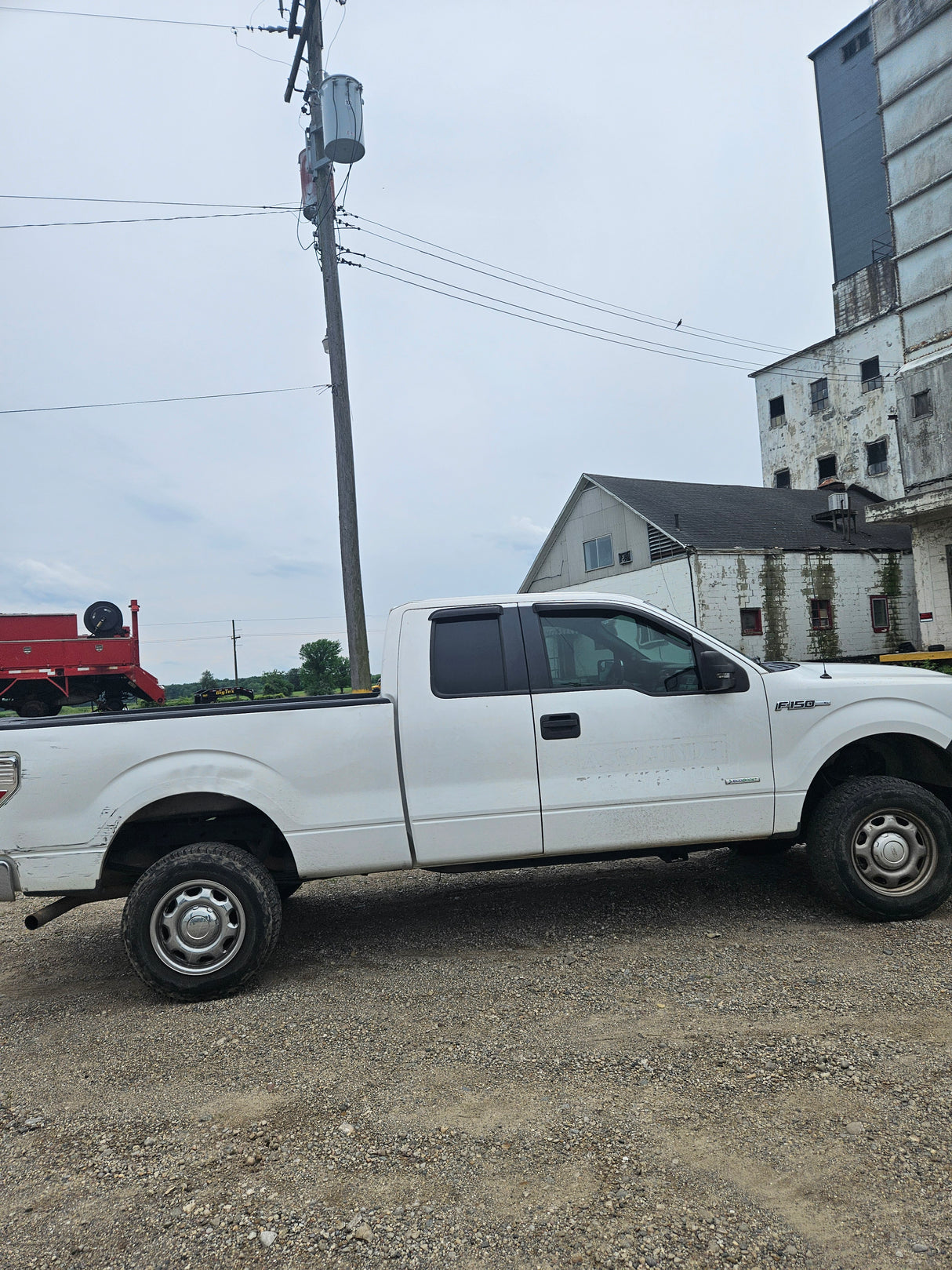 2013 Ford F-150 Extended Cab 6.5' Short Bed 4 Door  - FULL PART OUT