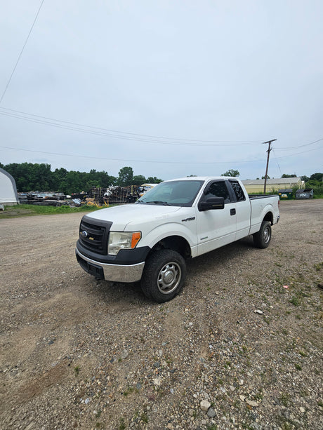 2013 Ford F-150 Extended Cab 6.5' Short Bed 4 Door  - FULL PART OUT