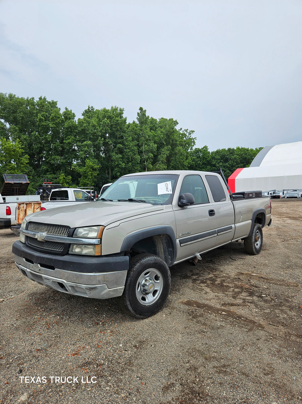 2006 Chevrolet Silverado 2500HD Extended Cab 8' Long Bed - FULL PART OUT