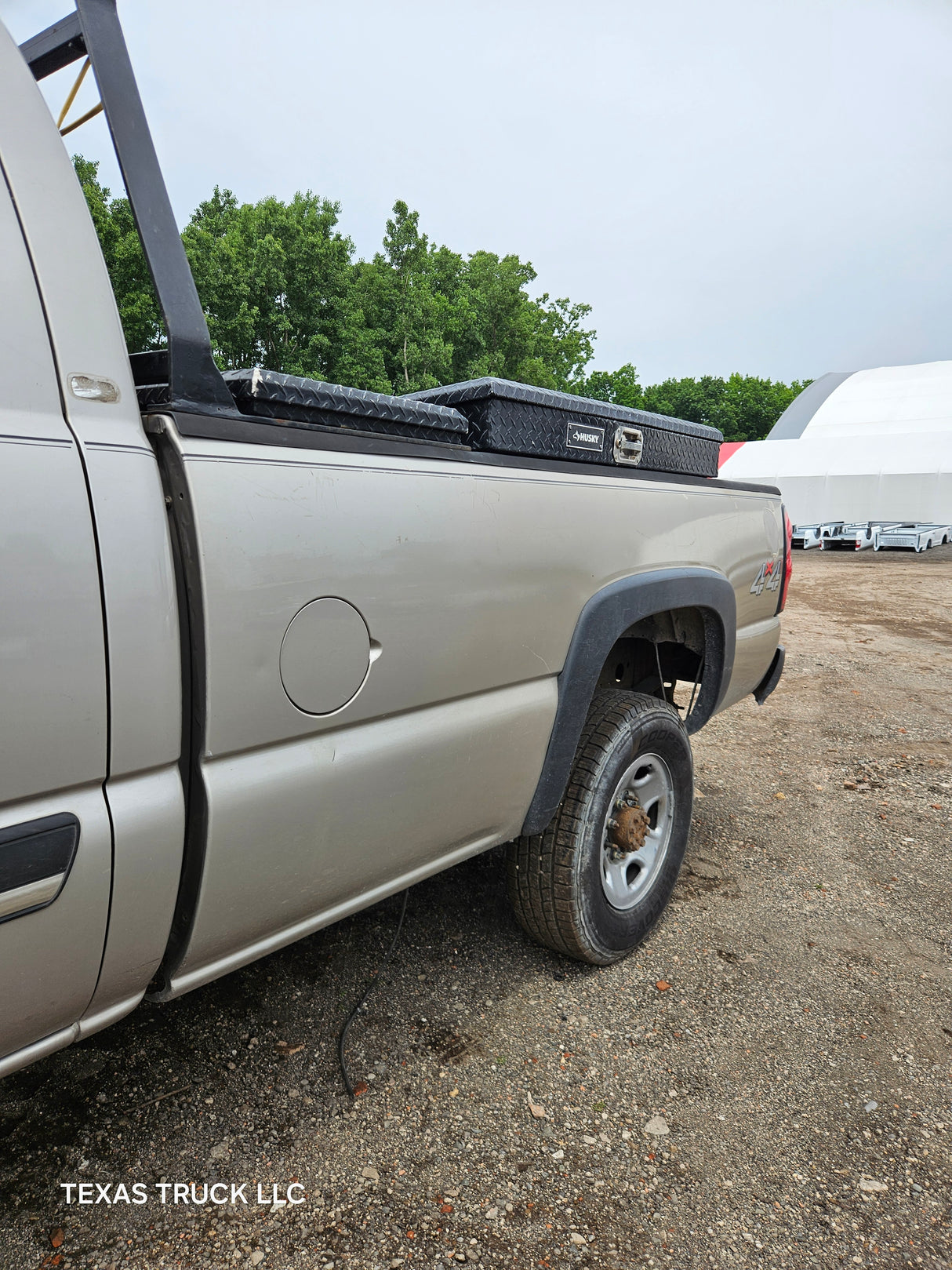 2006 Chevrolet Silverado 2500HD Extended Cab 8' Long Bed - FULL PART OUT