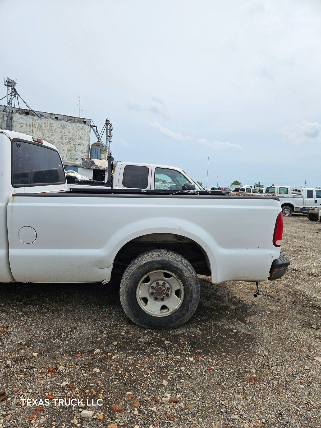 2007 Ford F-350 Super Duty Crew Cab 8' Long Bed - FULL PART OUT