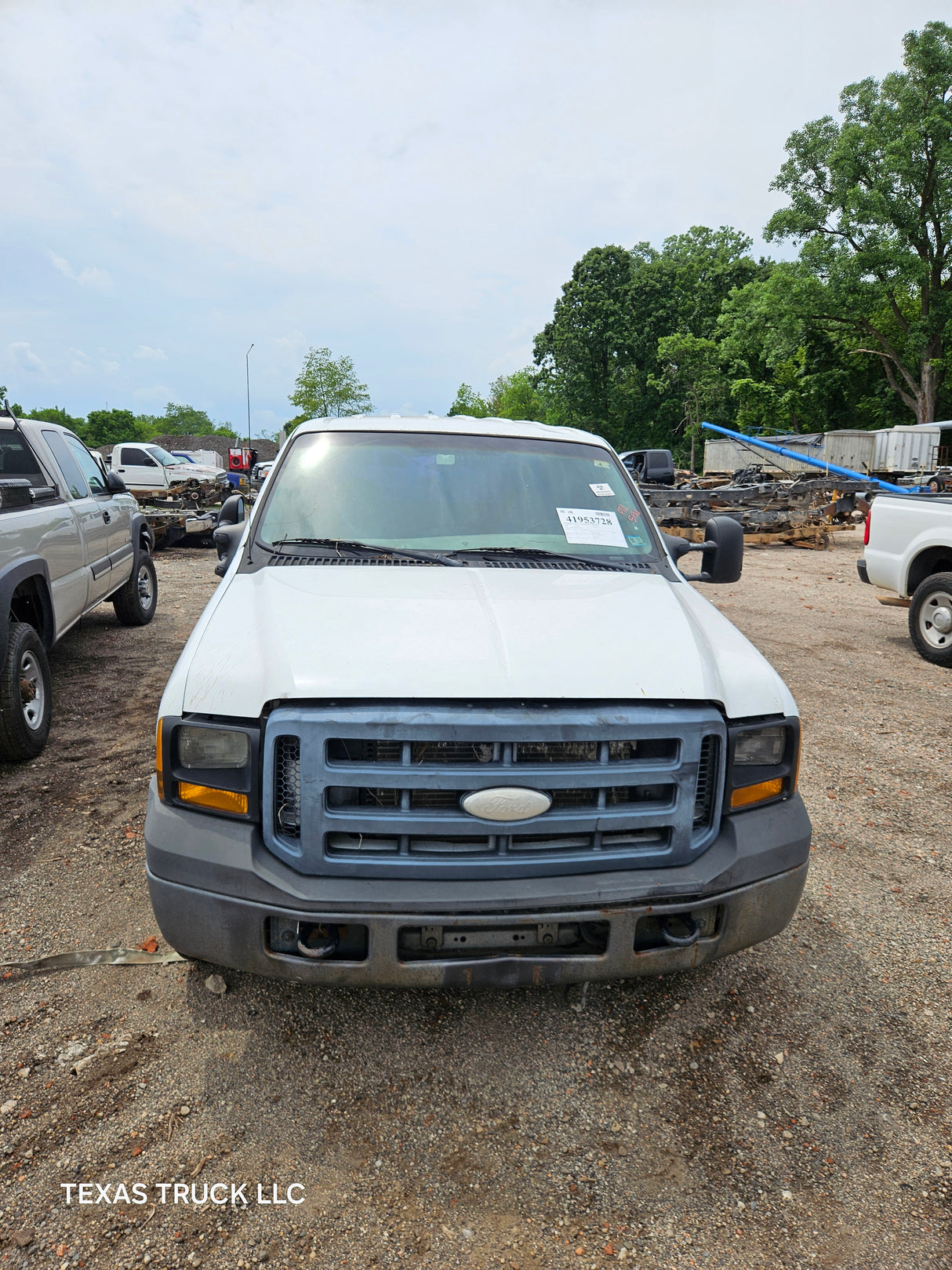 2007 Ford F-350 Super Duty Crew Cab 8' Long Bed - FULL PART OUT