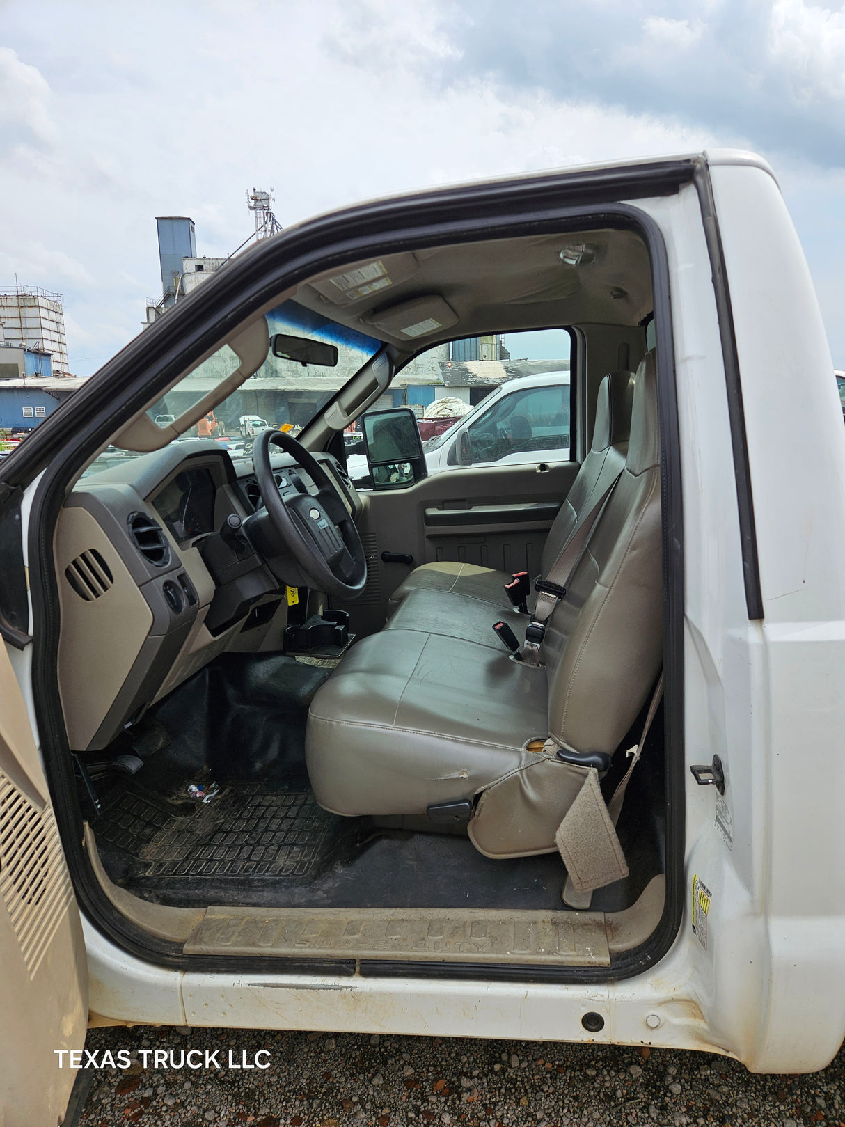 2008 Ford F-250 Regular Cab Long Bed Super Duty 5.4L triton - FULL PART OUT