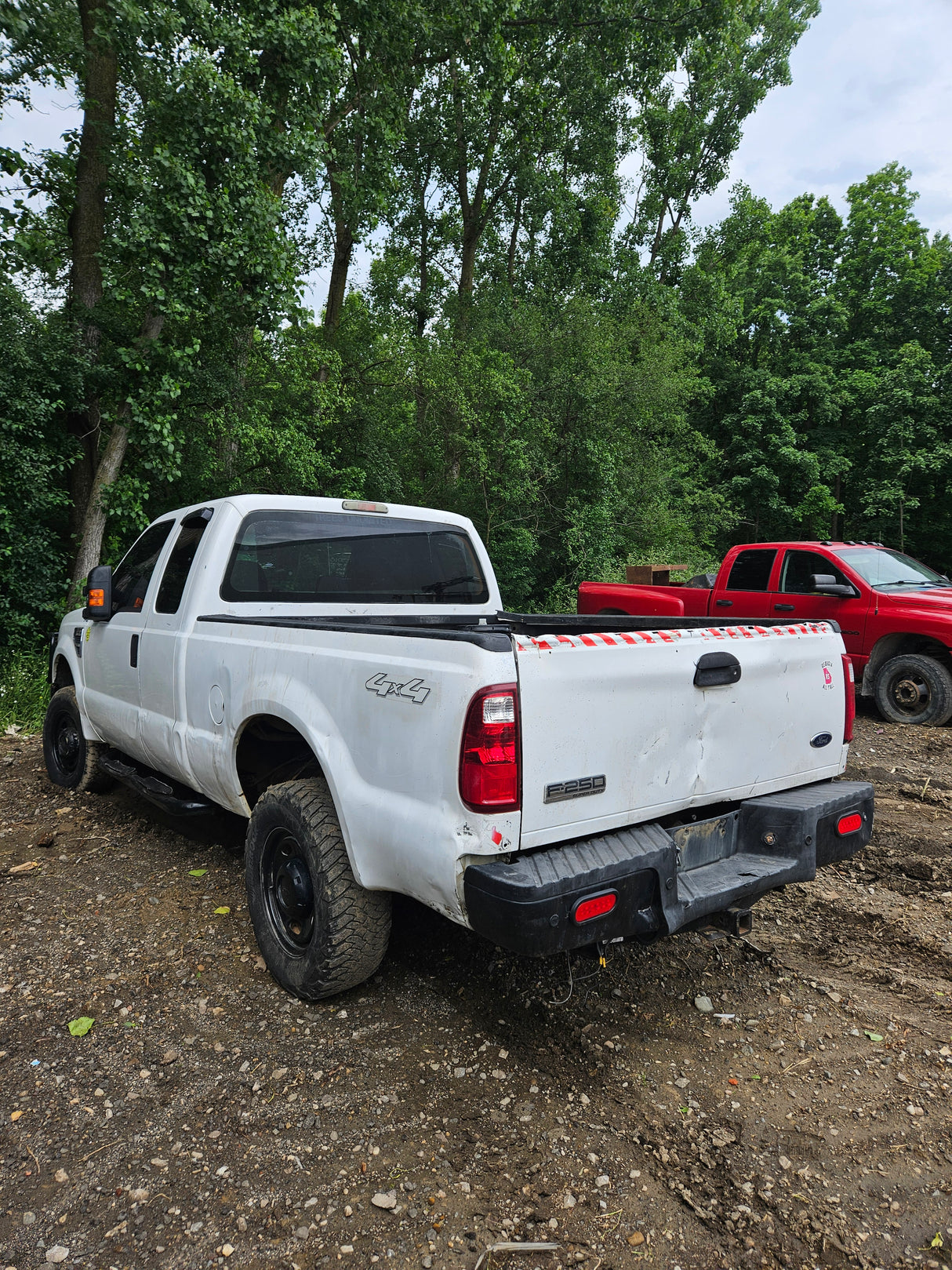 2010 Ford F-250 Extended Cab Short Bed Super Duty 4x4 - FULL PART OUT
