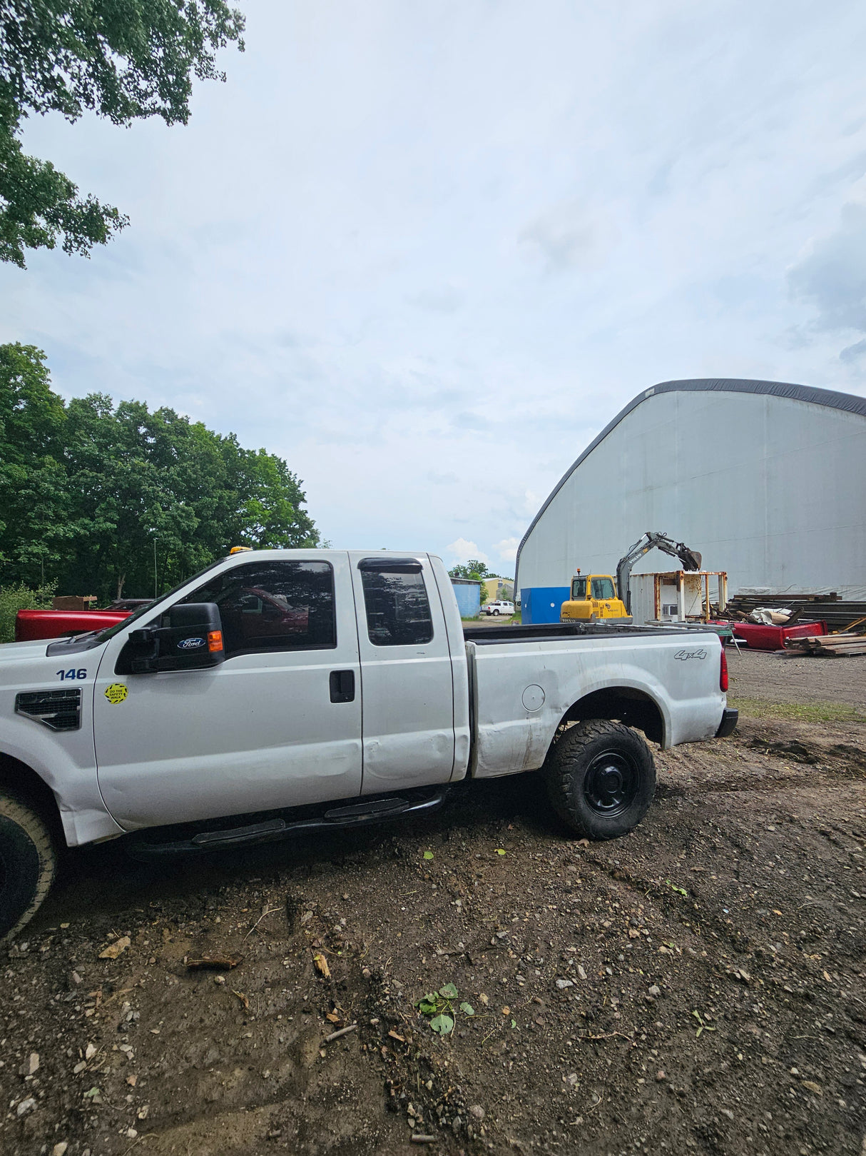 2010 Ford F-250 Extended Cab Short Bed Super Duty 4x4 - FULL PART OUT