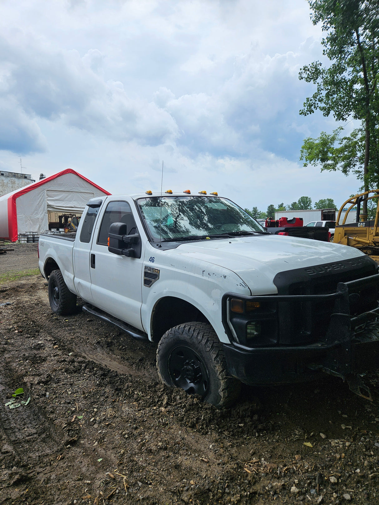 2010 Ford F-250 Extended Cab Short Bed Super Duty 4x4 - FULL PART OUT