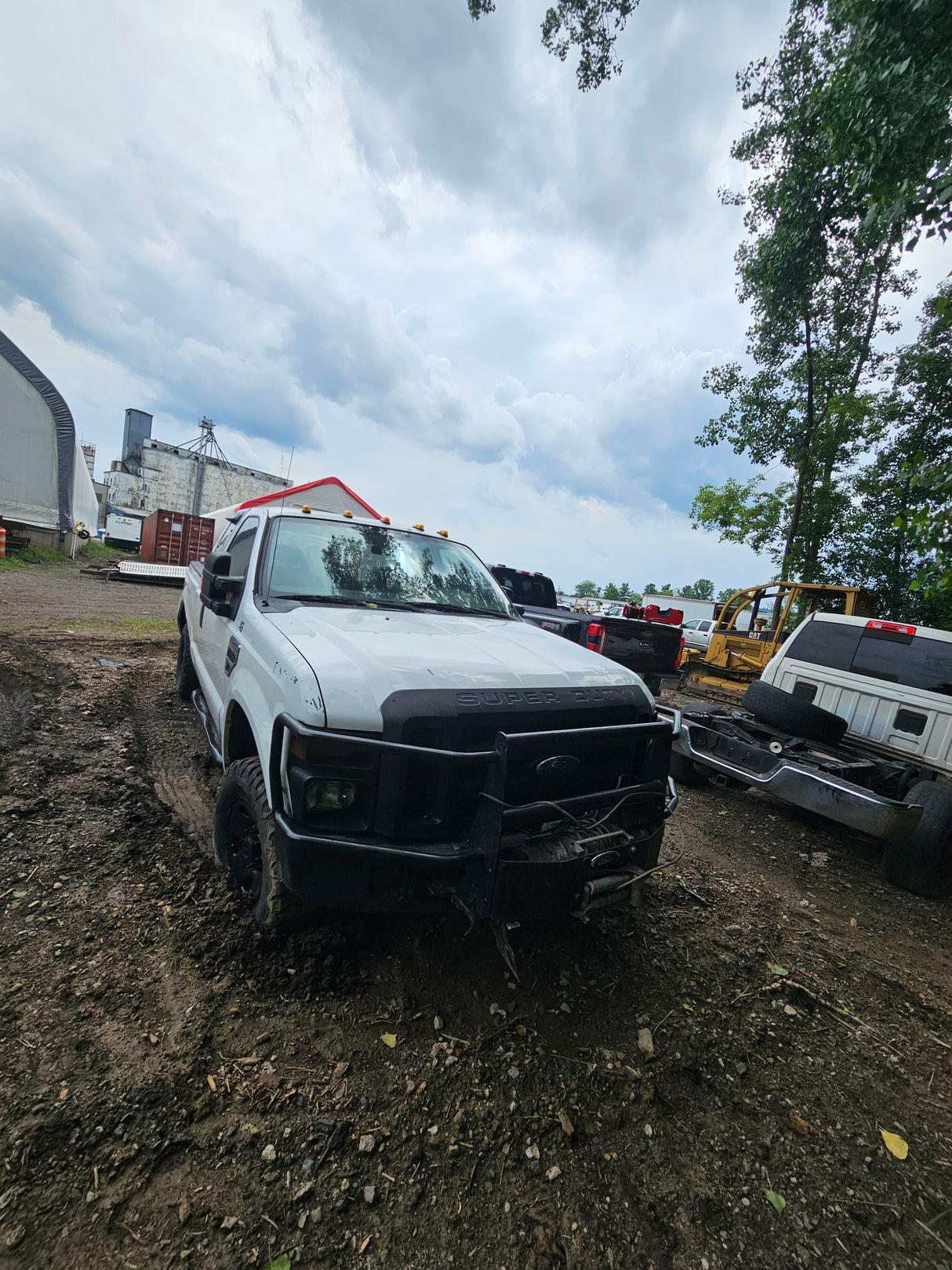 2010 Ford F-250 Extended Cab Short Bed Super Duty 4x4 - FULL PART OUT
