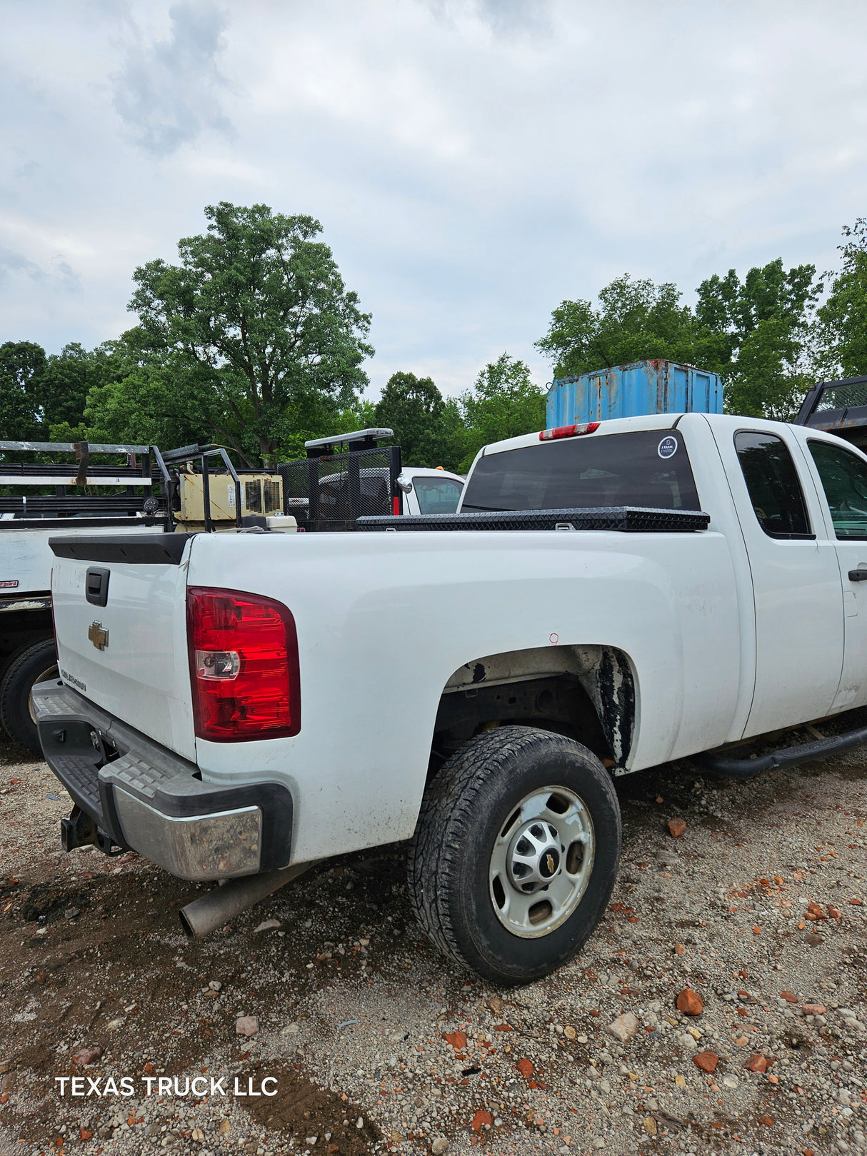 2012 Chevrolet Silverado 2500HD Extended Cab 4 door Short Bed 6.6' 4x4 - FULL PART OUT RUST FREE