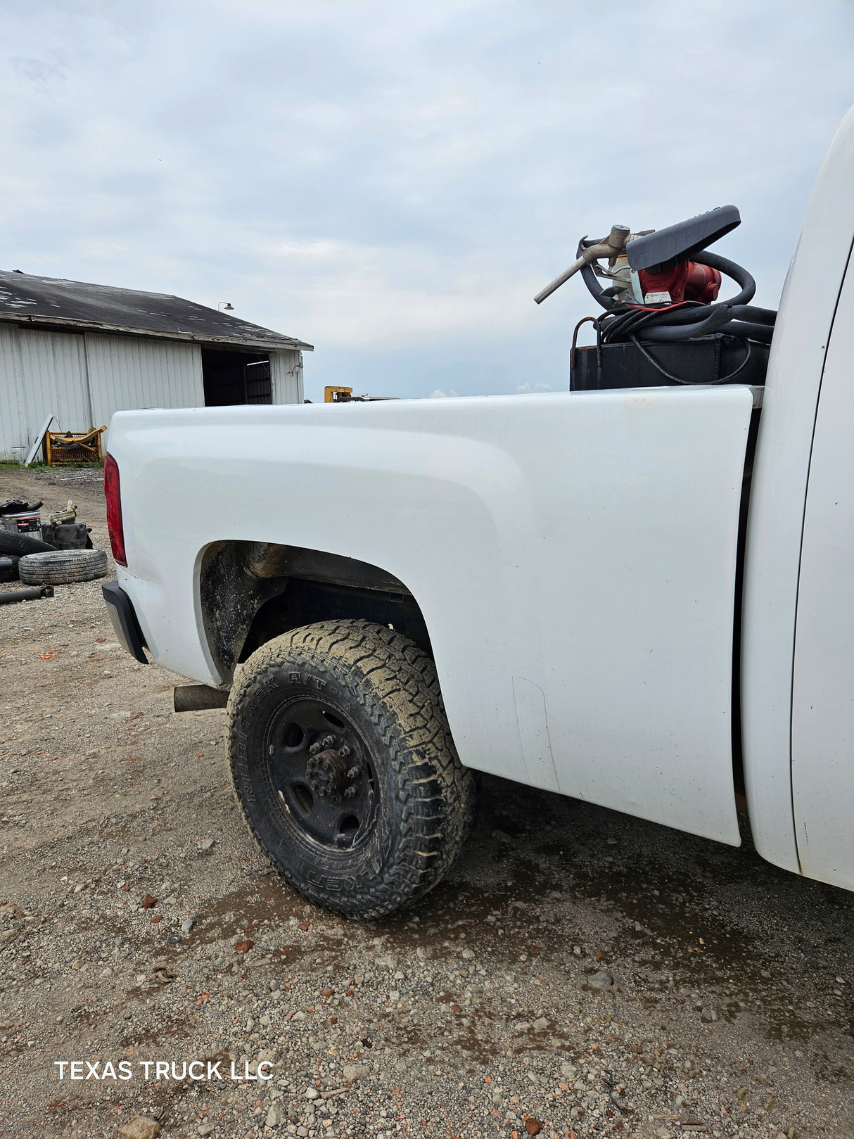 2009 Chevrolet Silverado 2500HD Extended Cab 4 door Short Bed 6.6' - FULL PART OUT RUST FREE