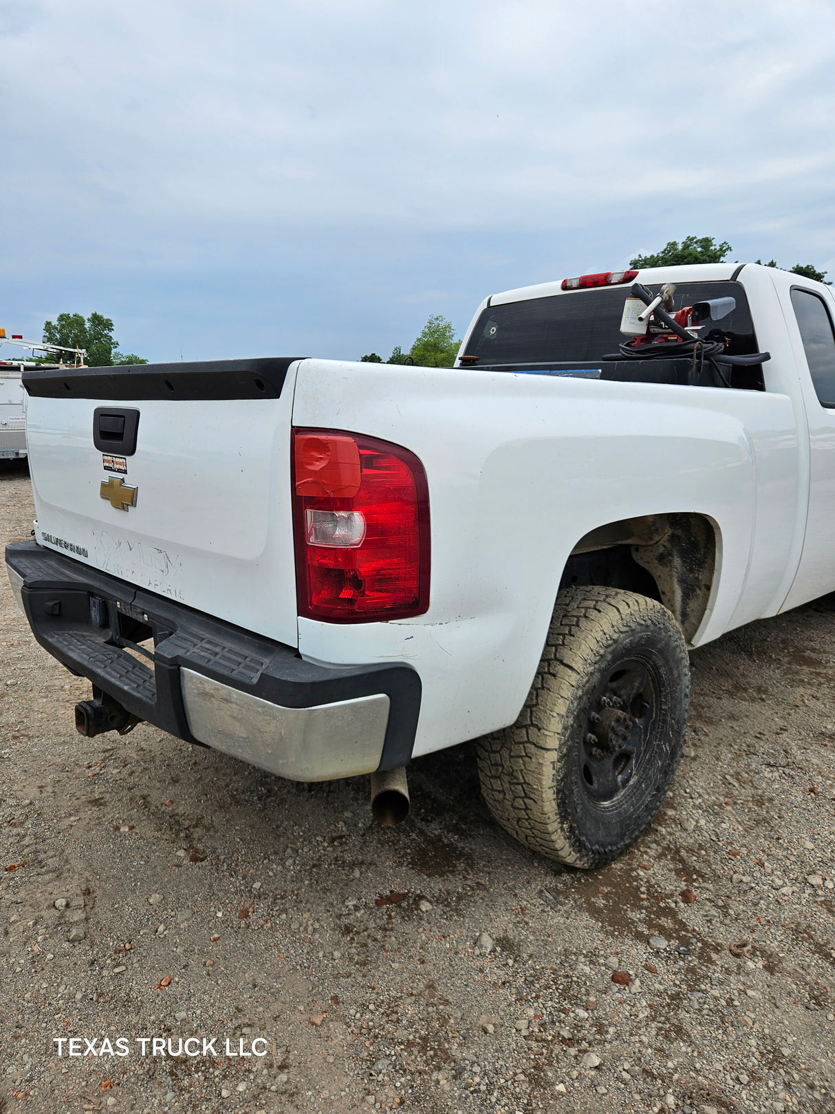 2009 Chevrolet Silverado 2500HD Extended Cab 4 door Short Bed 6.6' - FULL PART OUT RUST FREE