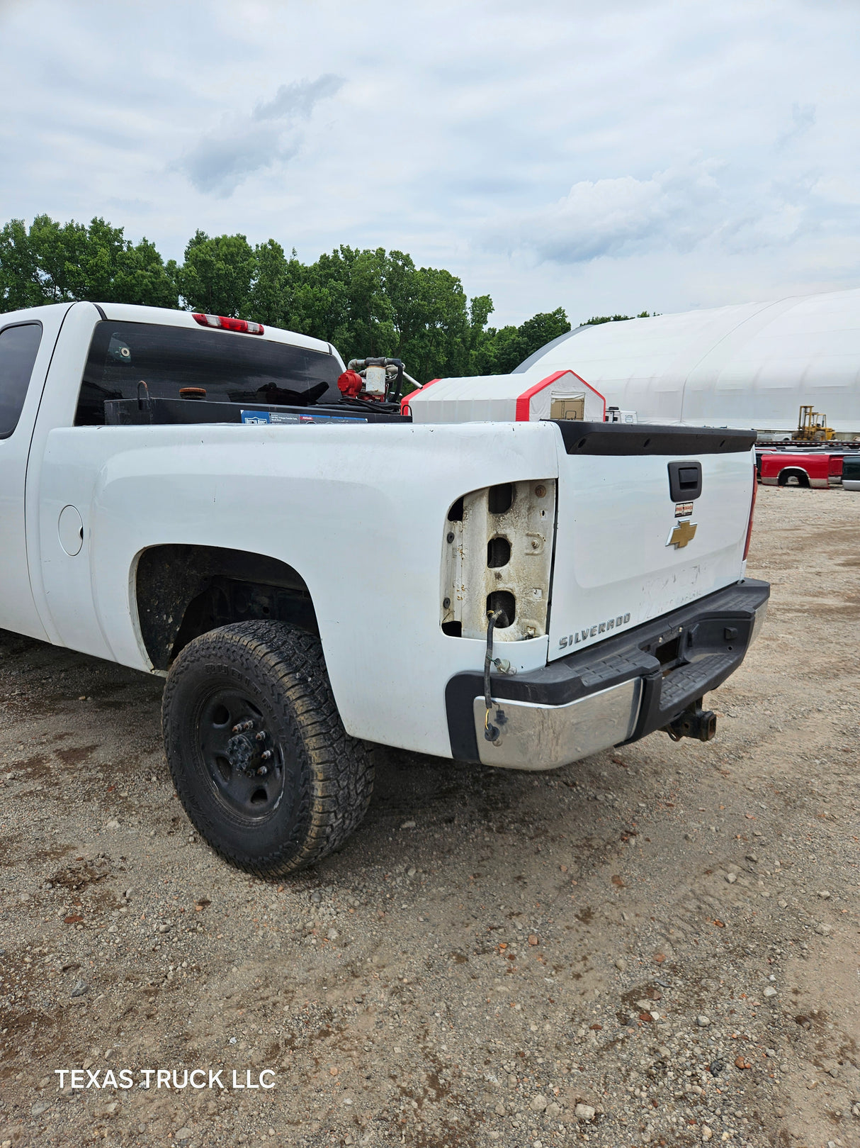 2009 Chevrolet Silverado 2500HD Extended Cab 4 door Short Bed 6.6' - FULL PART OUT RUST FREE