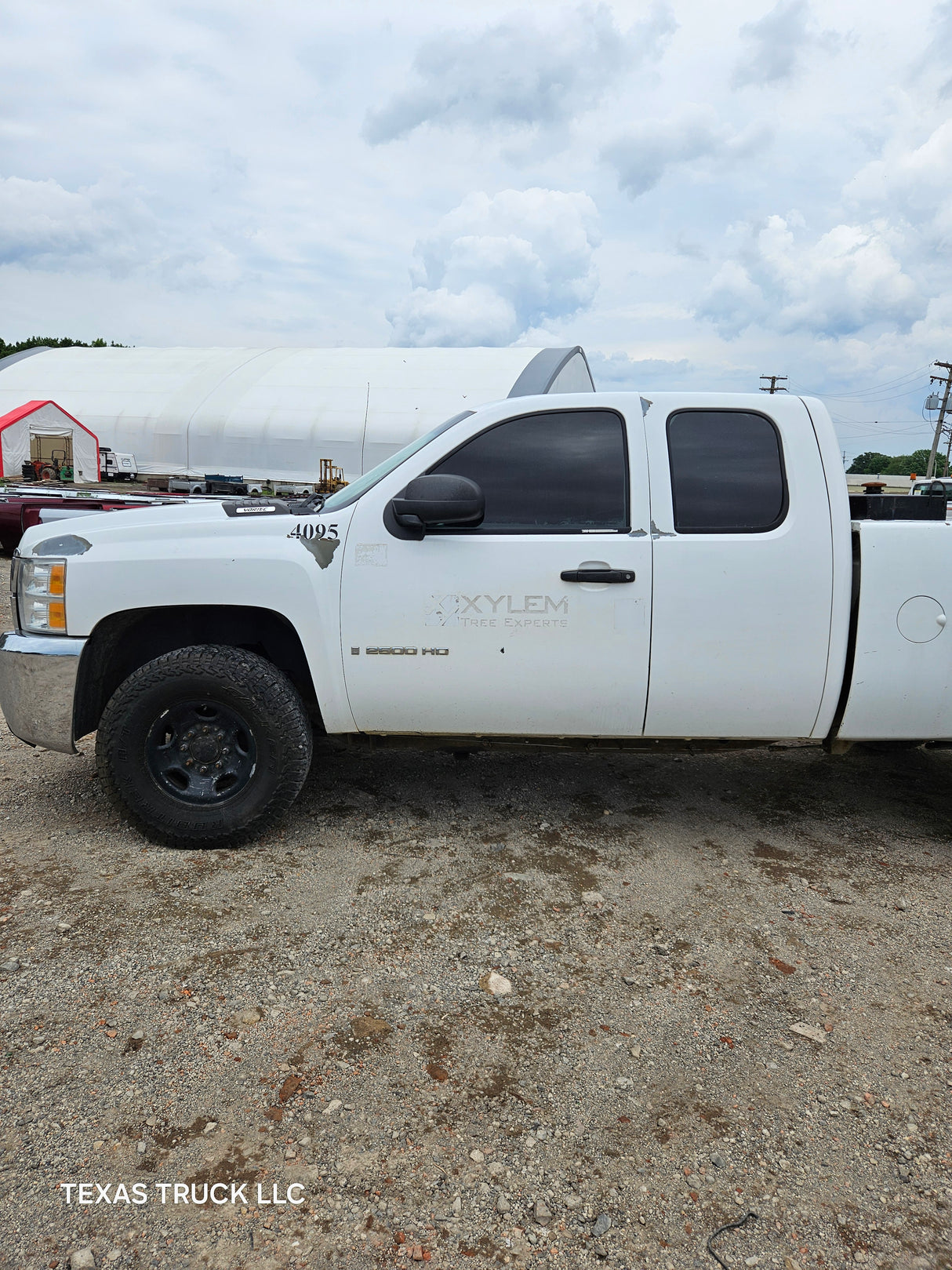2009 Chevrolet Silverado 2500HD Extended Cab 4 door Short Bed 6.6' - FULL PART OUT RUST FREE