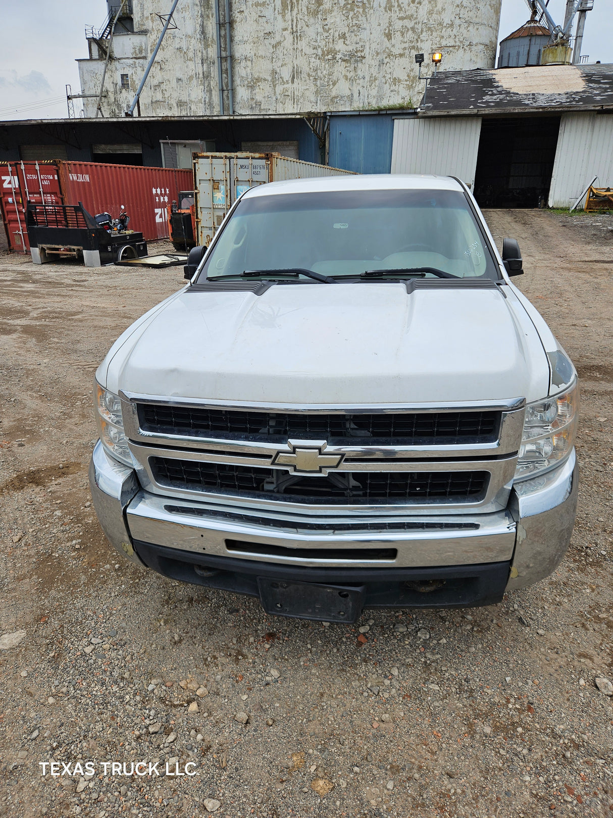 2009 Chevrolet Silverado 2500HD Extended Cab 4 door Short Bed 6.6' - FULL PART OUT RUST FREE