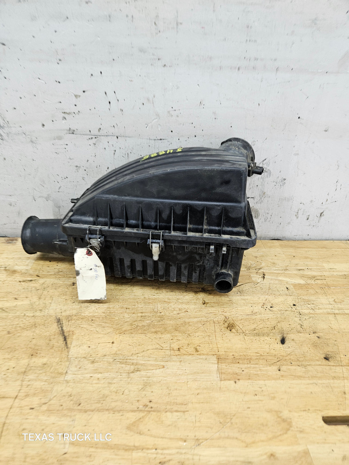 2005-2007 Ford 6.8L Super Duty Air Filter Housing Box Cleaner F250 F350 F450