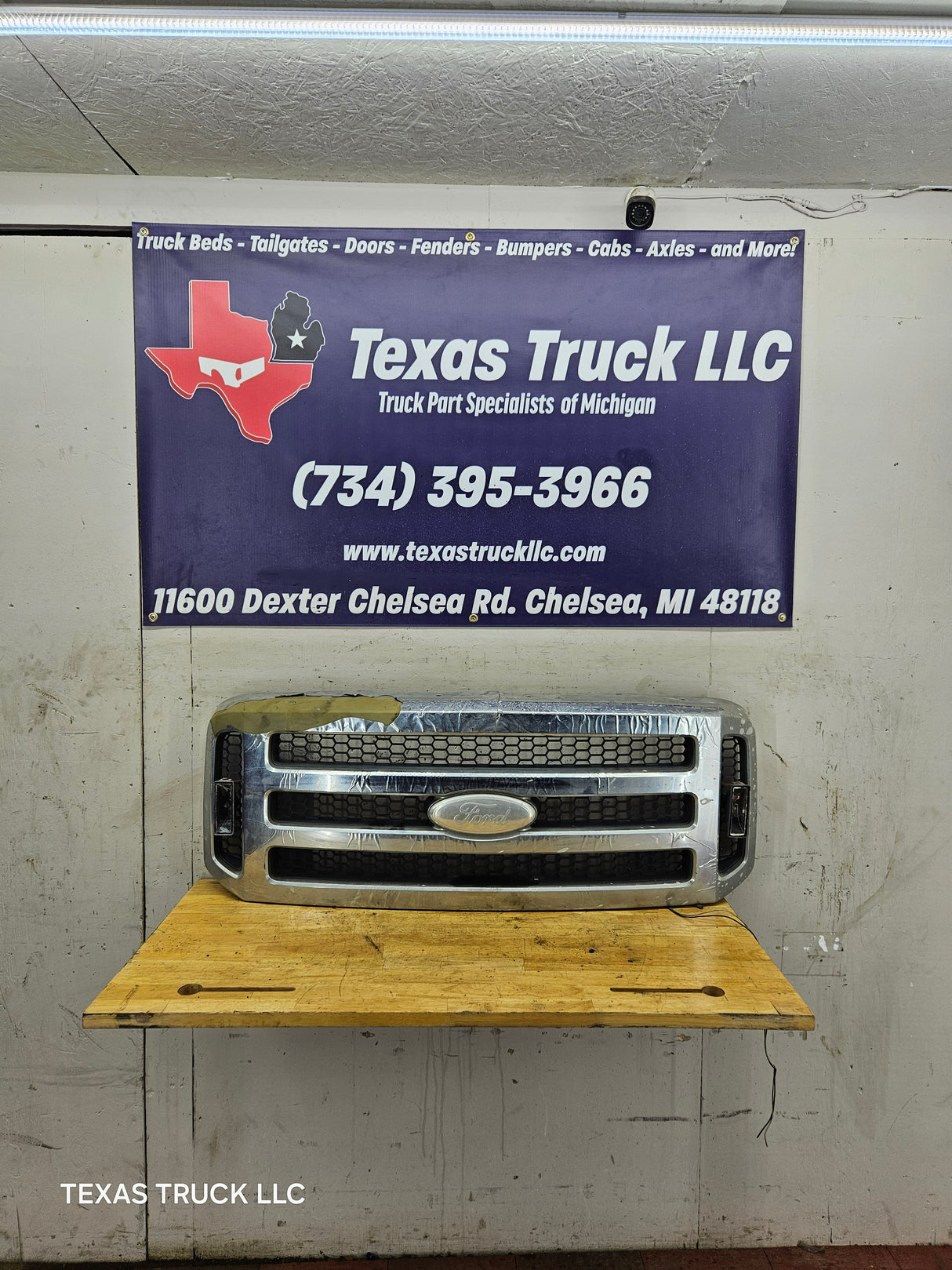 2005-2007 Ford Super Duty OEM Grill F250 F350 F450 F550 5C34-8200-BDW