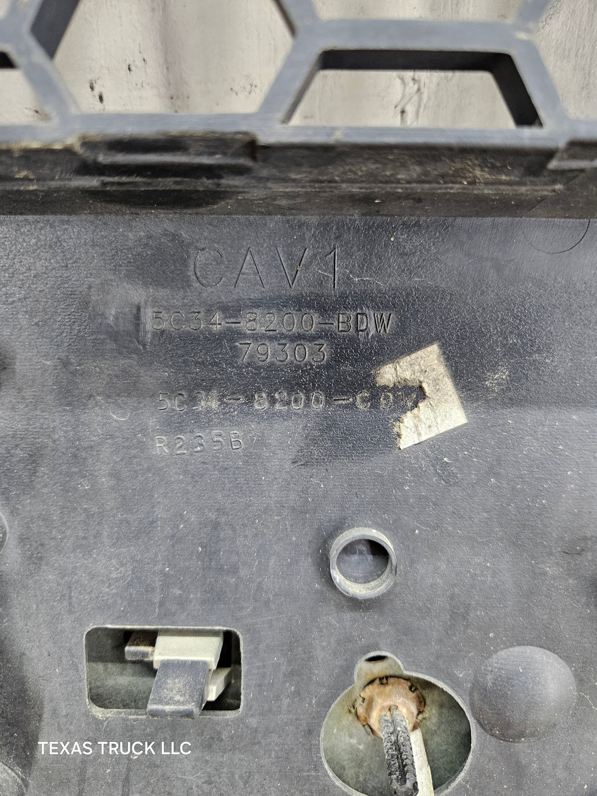 2005-2007 Ford Super Duty OEM Grill F250 F350 F450 F550 5C34-8200-BDW