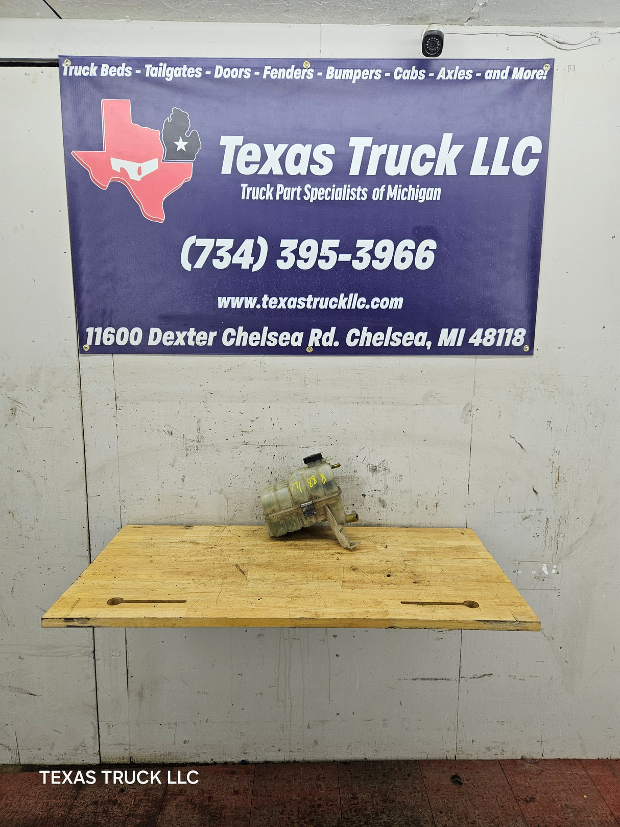 1999-2006 Chevrolet Silverado GMC Sierra 1500 Engine Coolant Overflow Reservoir Recovery Tank Degas Bottle 15808715
