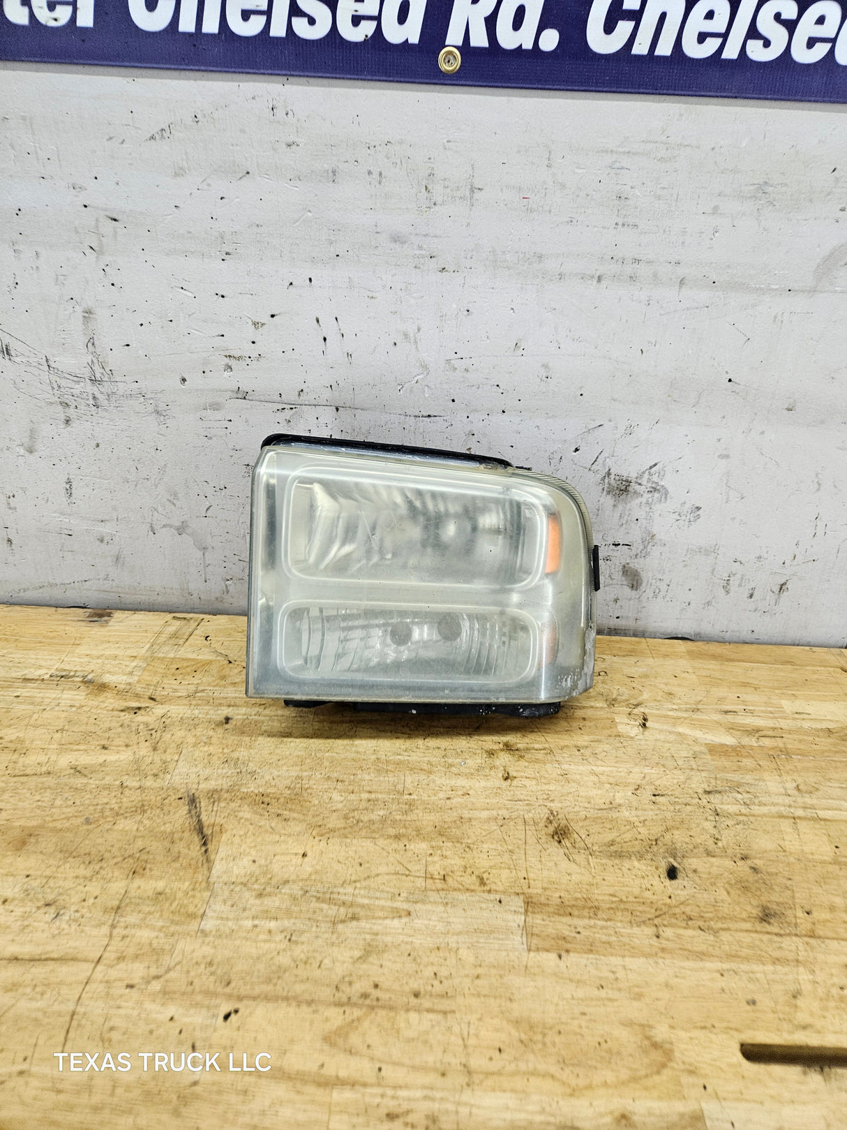 2005-2007 Ford Super Duty F250 F350 F450 F550 LH Left Driver Side Composite Head Light 5C34-13006-A