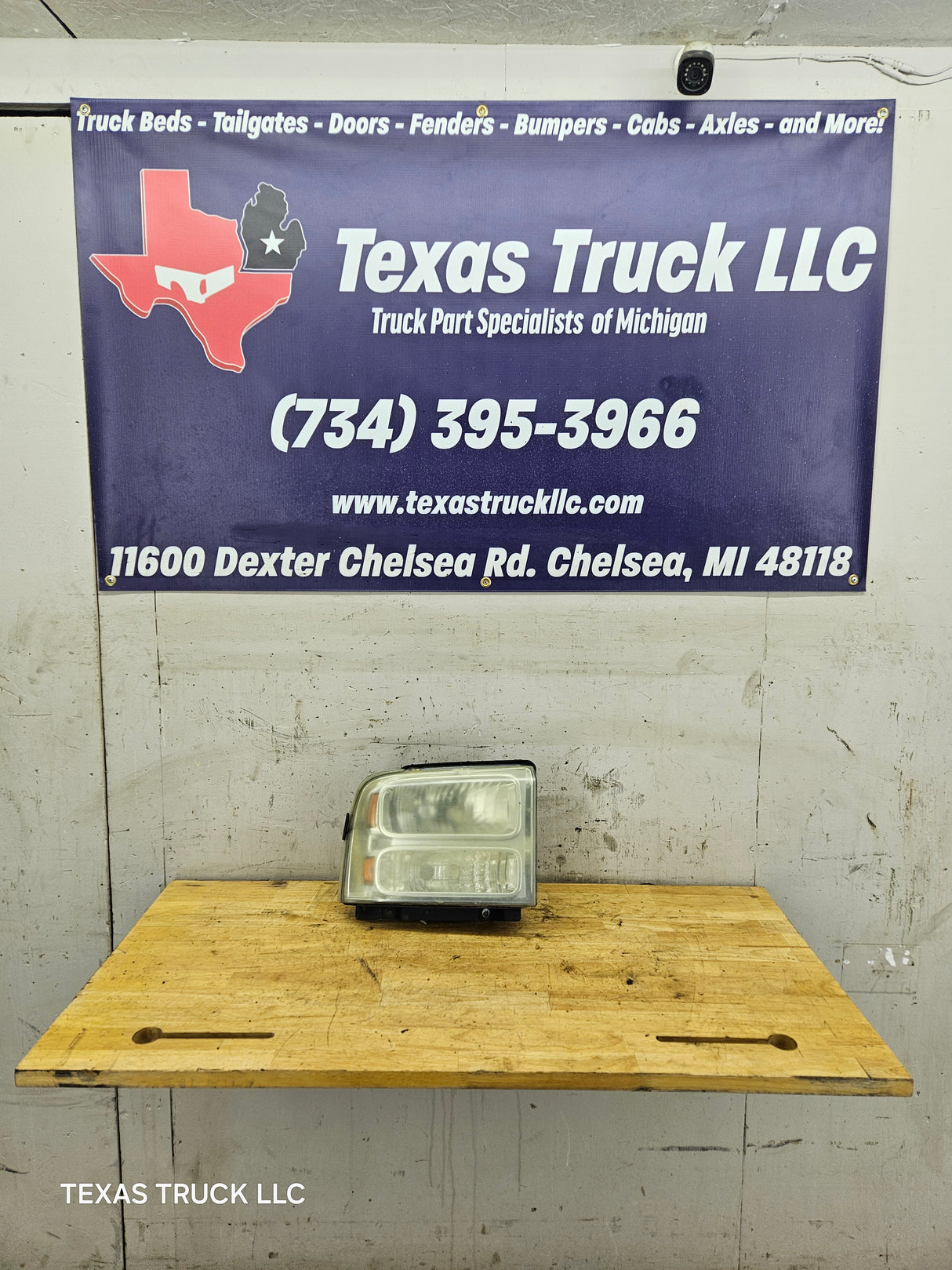 2005-2007 Ford Super Duty F250 F350 F450 F550 RH Passenger Side Composite Head Light 5C34-13006-A