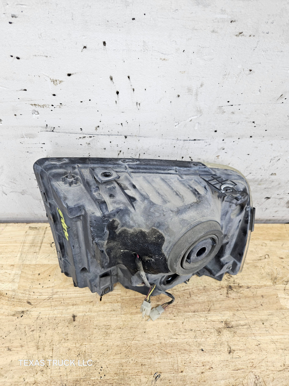 2005-2007 Ford Super Duty F250 F350 F450 F550 RH Passenger Side Composite Head Light 5C34-13006-A