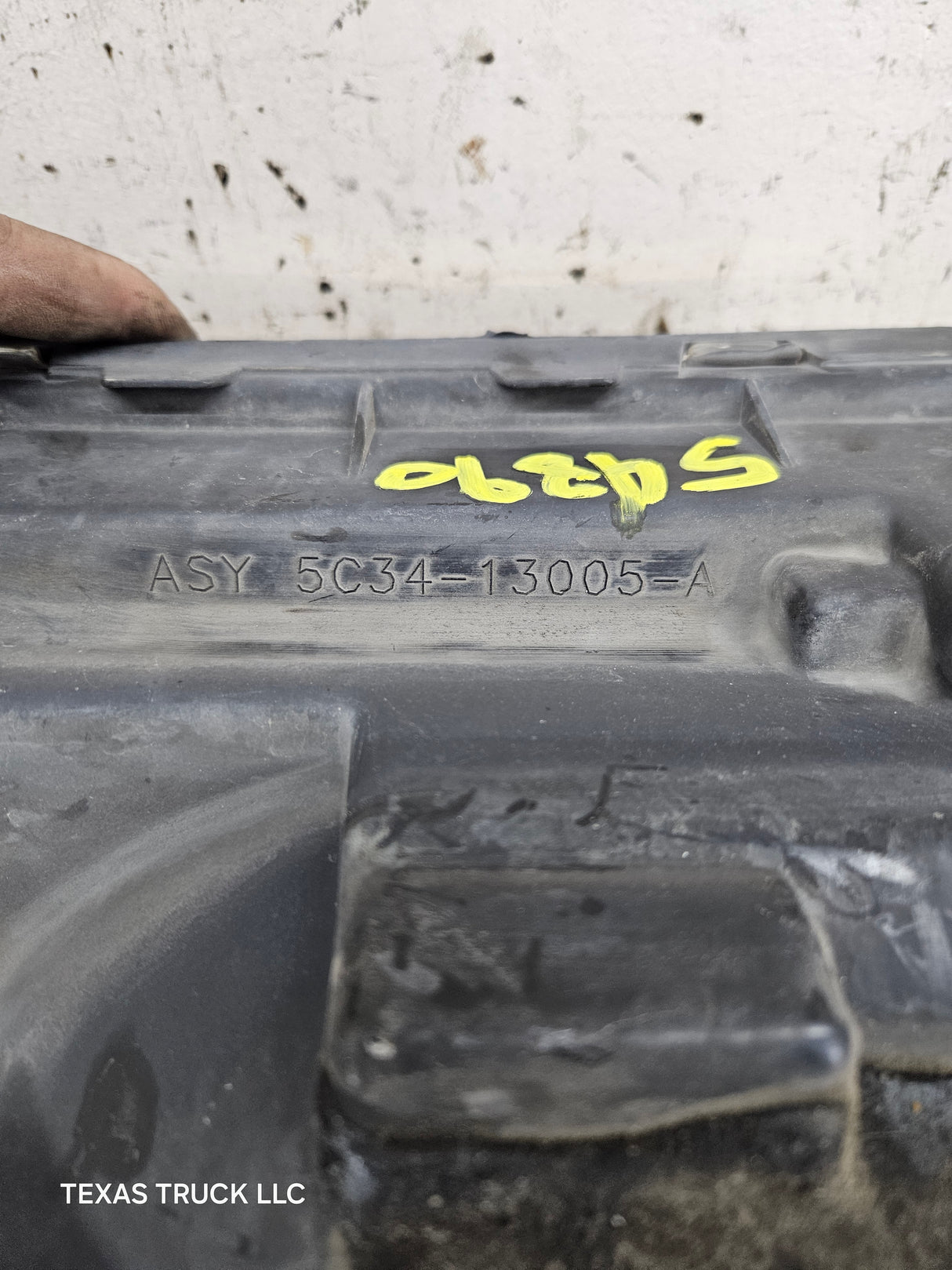 2005-2007 Ford Super Duty F250 F350 F450 F550 RH Passenger Side Composite Head Light 5C34-13006-A