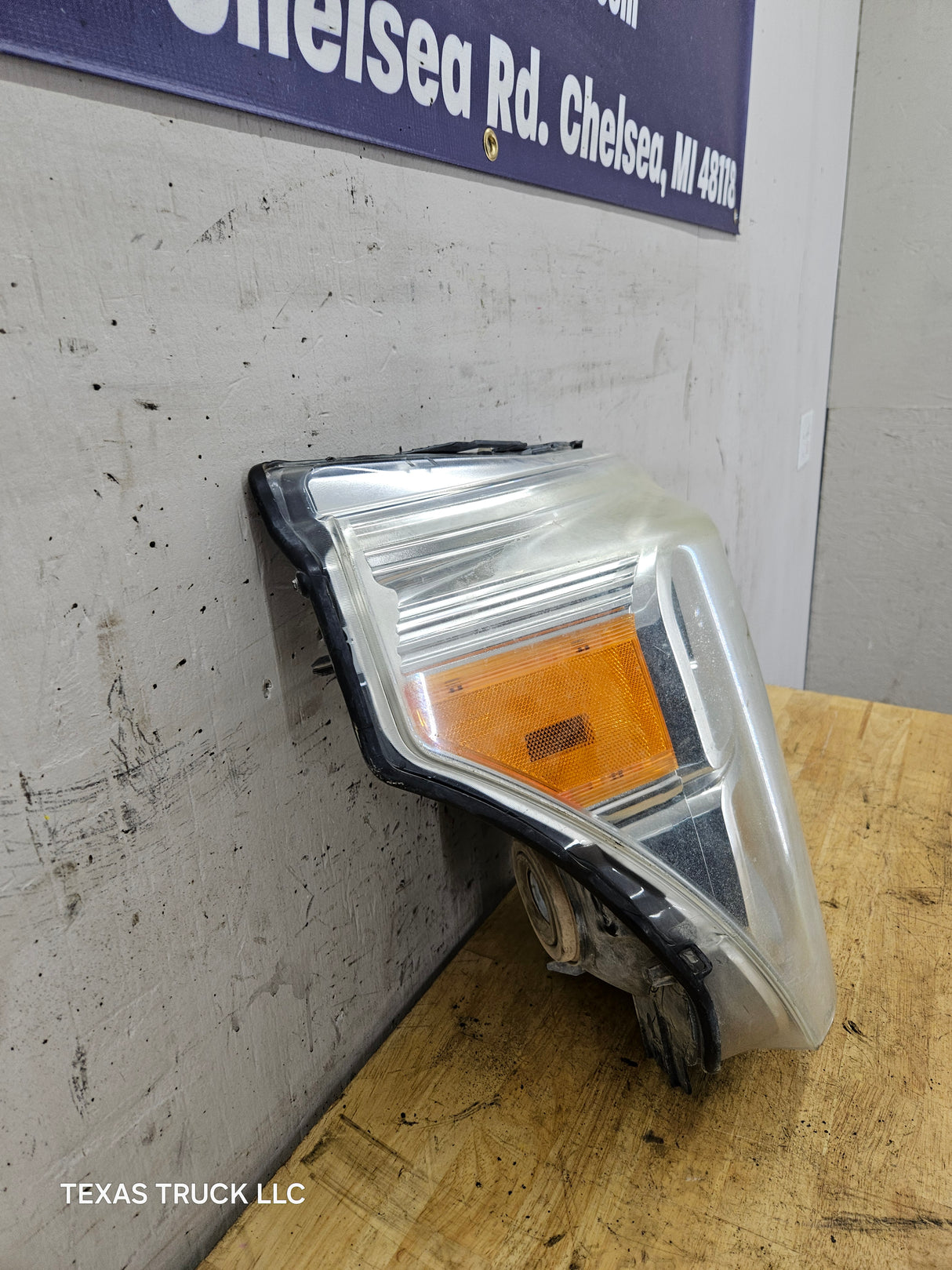 2011-2016 Ford Super Duty F250 F350 F450 F550 RH Passenger Side Headlight 6.7L Power Stroke 6.2L BC34-13005-A