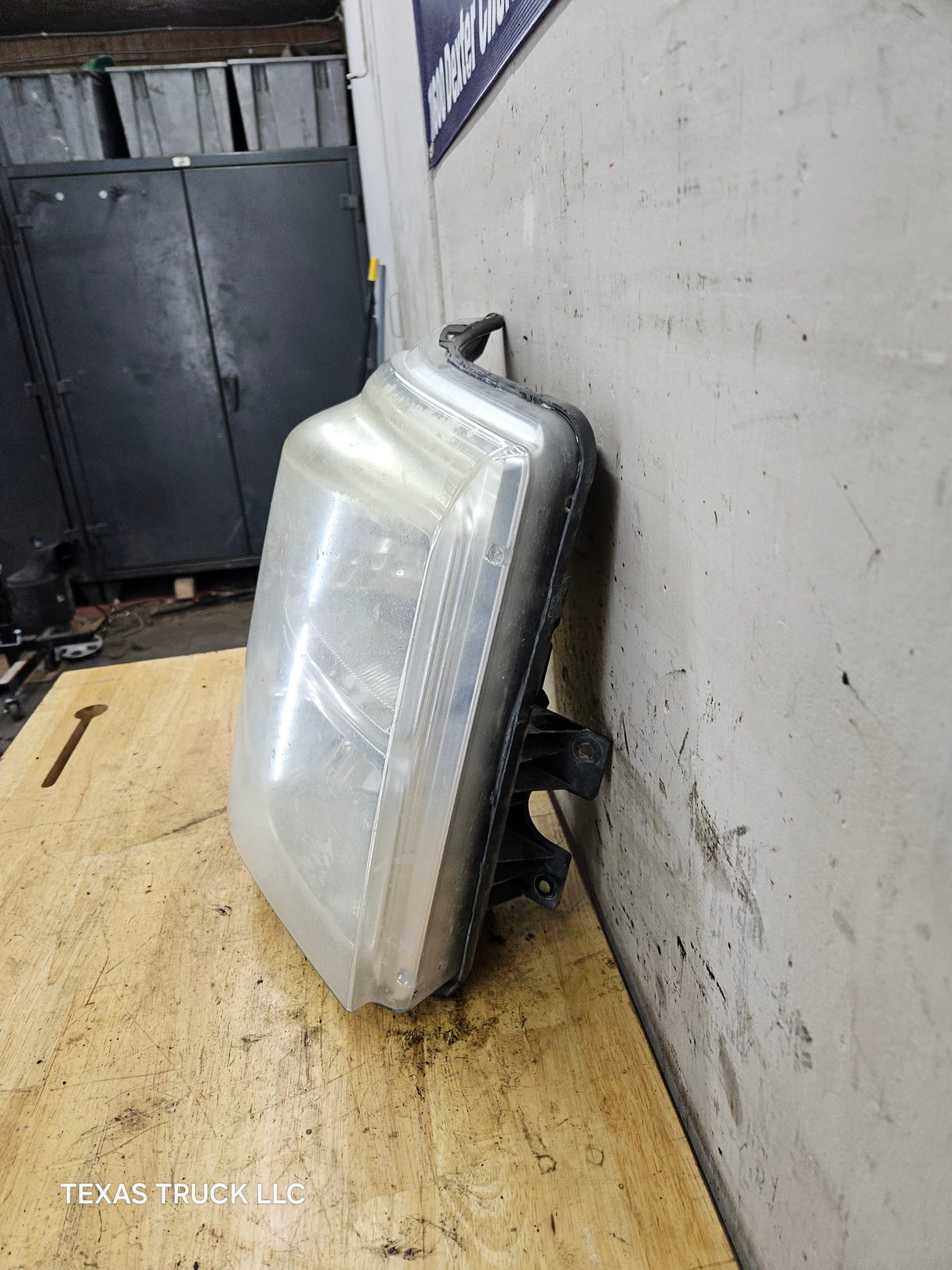 2011-2016 Ford Super Duty F250 F350 F450 F550 RH Passenger Side Headlight 6.7L Power Stroke 6.2L BC34-13005-A