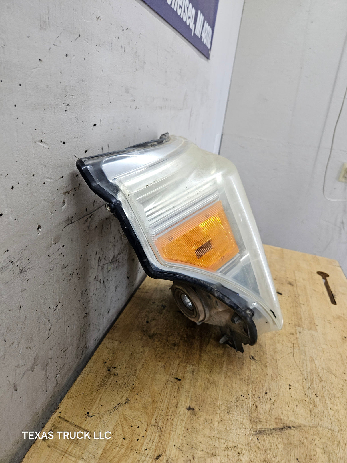 2011-2016 Ford Super Duty F250 F350 F450 F550 RH Passenger Side Headlight 6.7L Power Stroke 6.2L BC34-13005-A