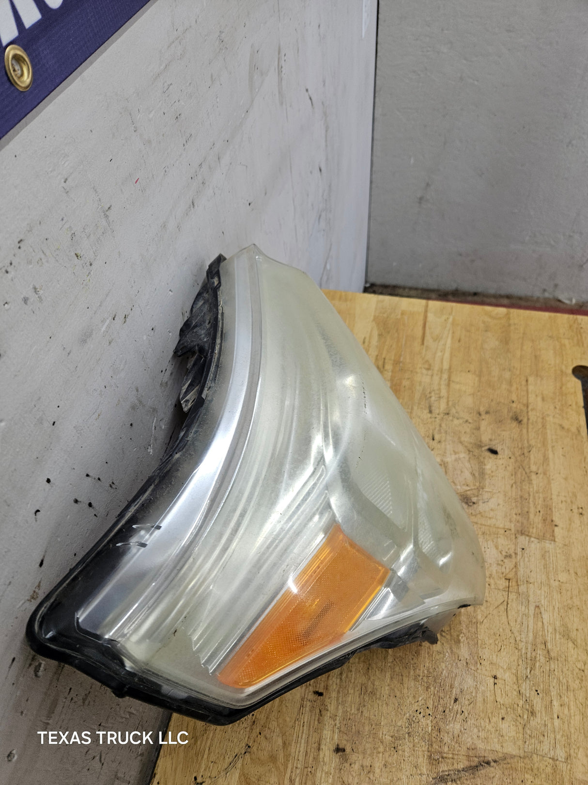 2011-2016 Ford Super Duty F250 F350 F450 F550 RH Passenger Side Headlight 6.7L Power Stroke 6.2L BC34-13005-A