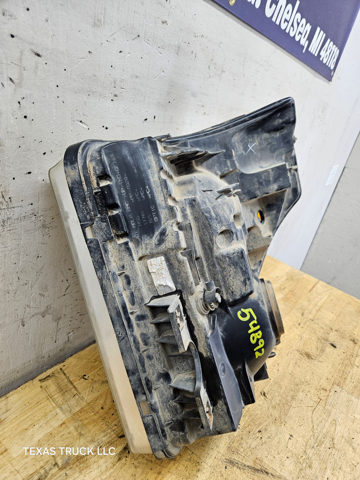 2011-2016 Ford Super Duty F250 F350 F450 F550 RH Passenger Side Headlight 6.7L Power Stroke 6.2L BC34-13005-A