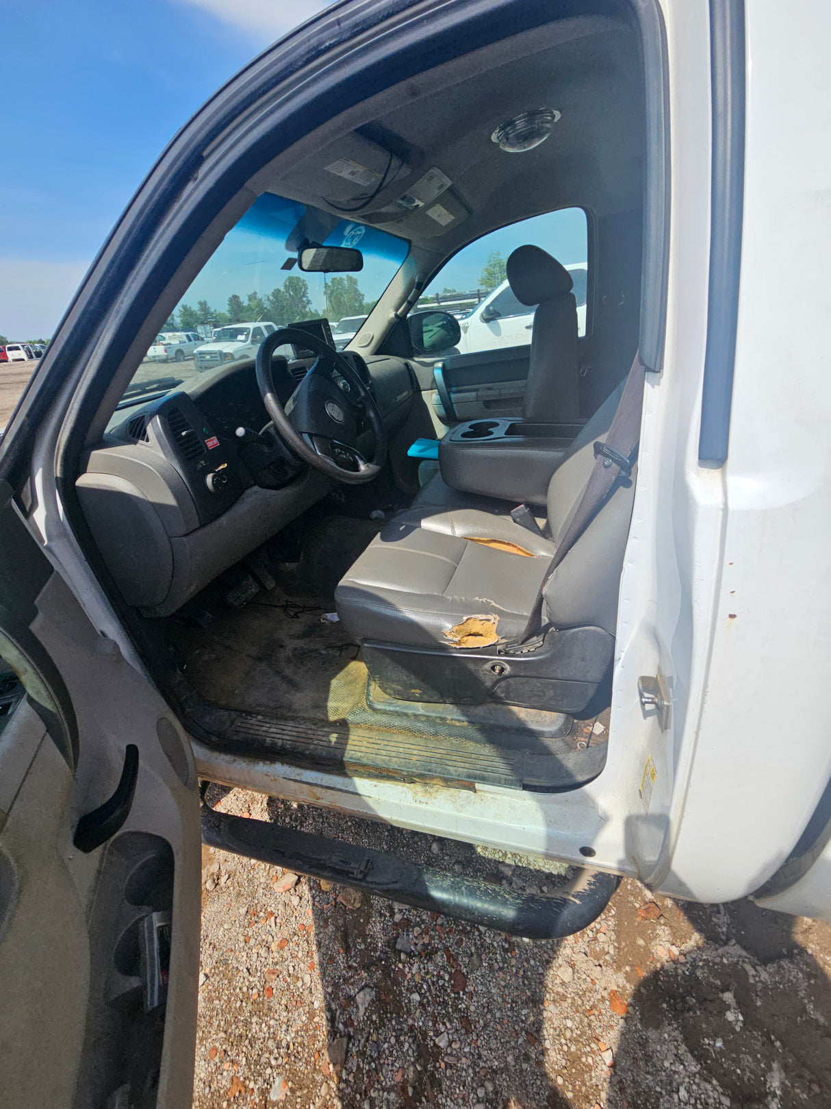 2012 Chevrolet Silverado 1500 Regular Cab 6.6' Short Bed 2wd - FULL PART OUT