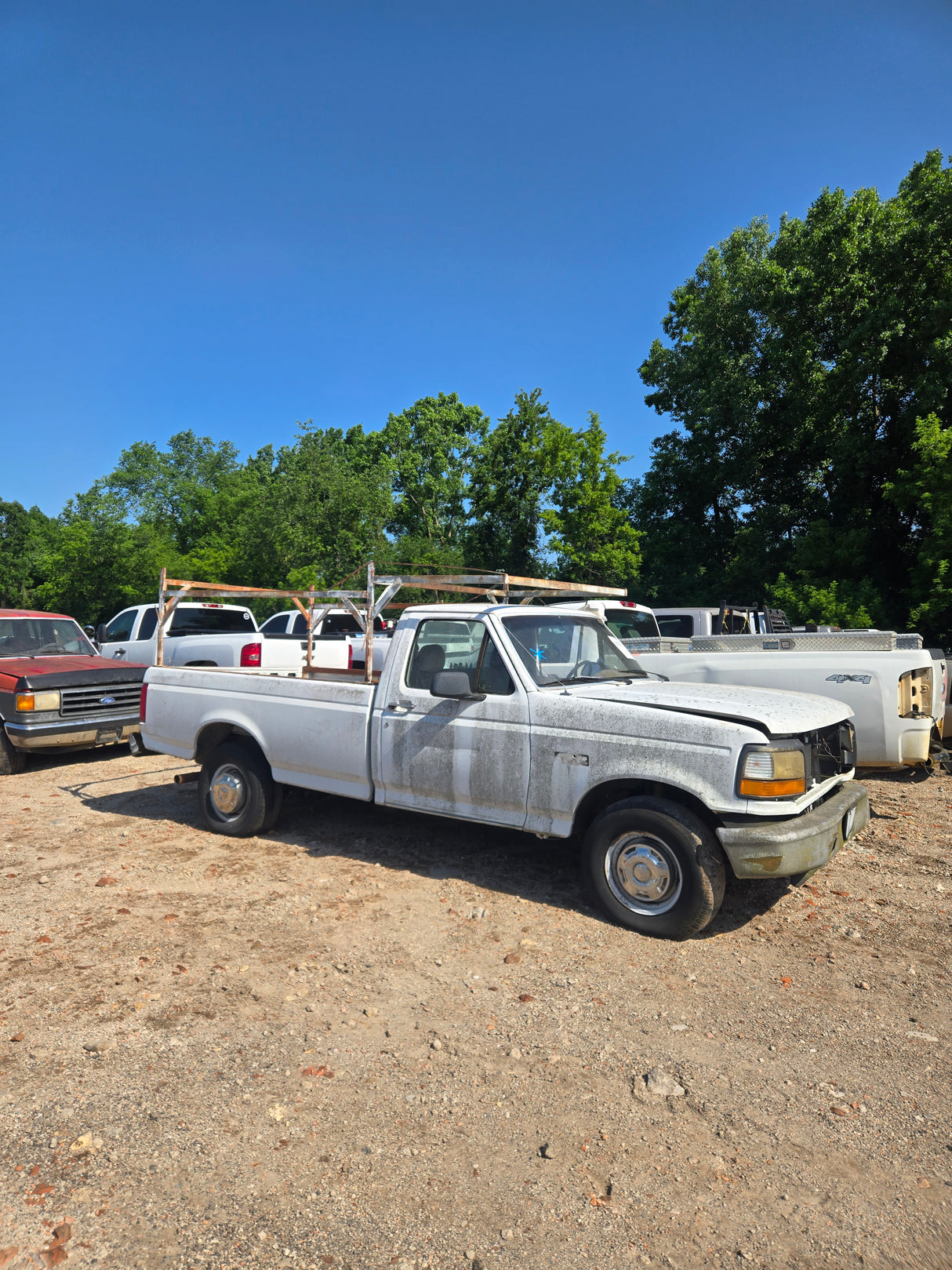 1995 Ford F250 Regular Cab 8' Long Bed OBS - FULL PART OUT