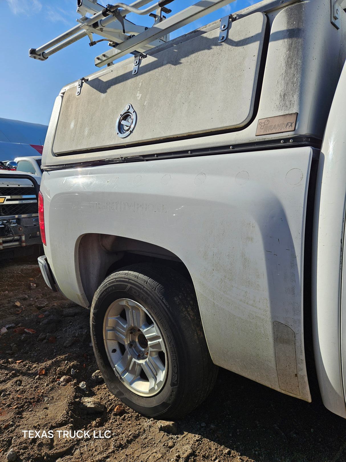 2011 Chevrolet Silverado 1500 Crew Cab 4 door Short Bed 5.5' 4x4 Hybrid With Service Bed Topper - FULL PART OUT Rust Free