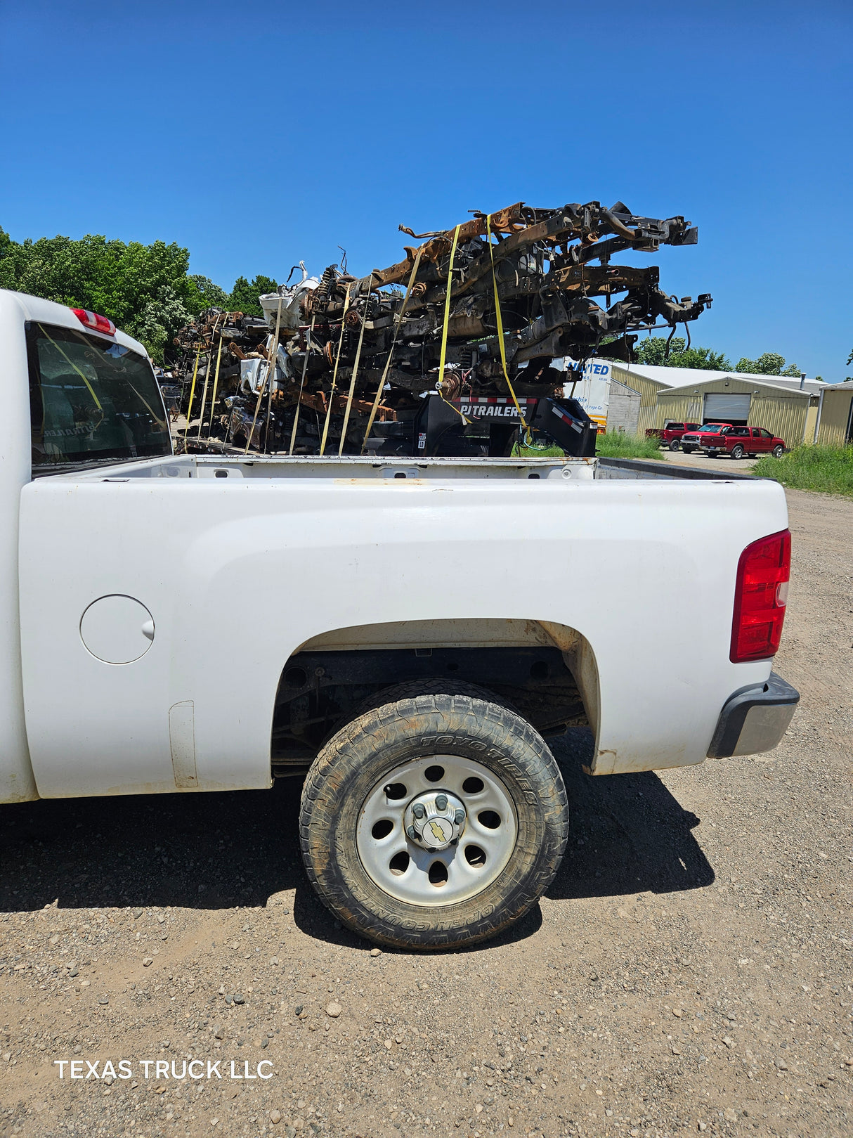 2013 Chevrolet Silverado 1500 Regular Cab Short Bed 6.6' - FULL PART OUT Rust Free