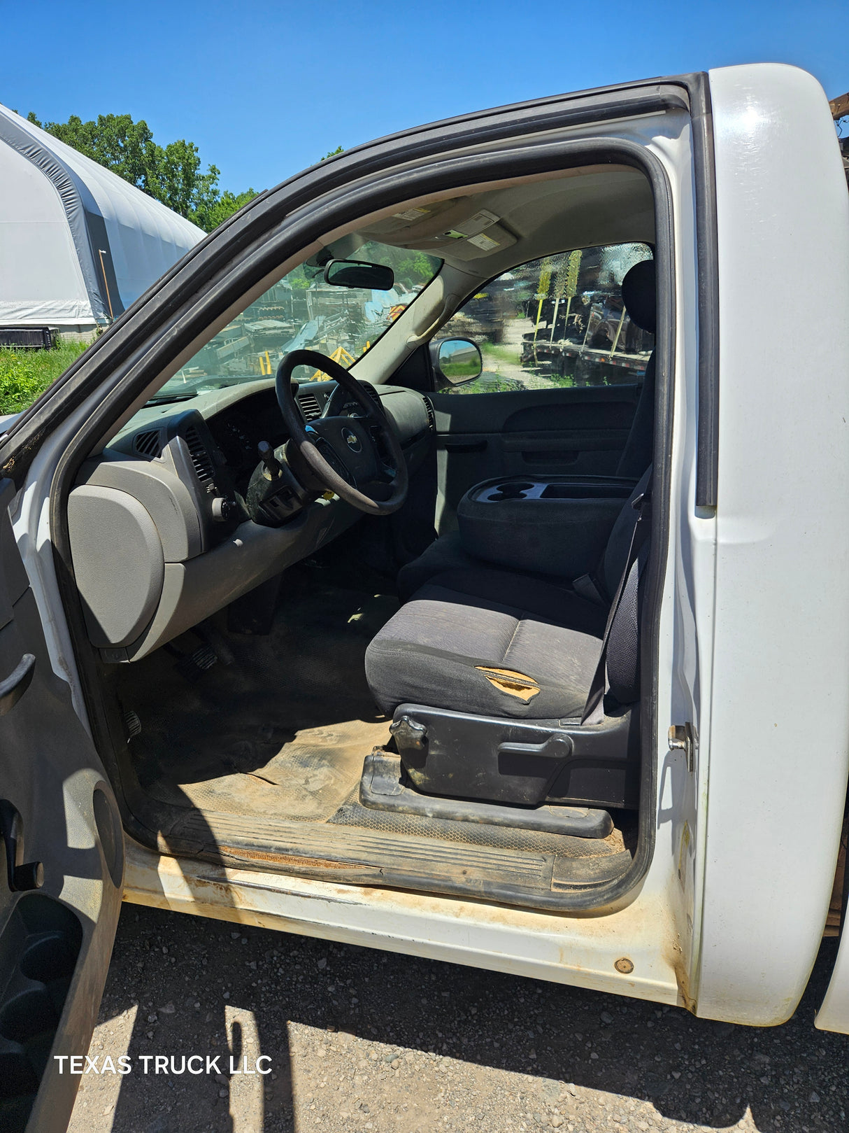 2013 Chevrolet Silverado 1500 Regular Cab Short Bed 6.6' - FULL PART OUT Rust Free