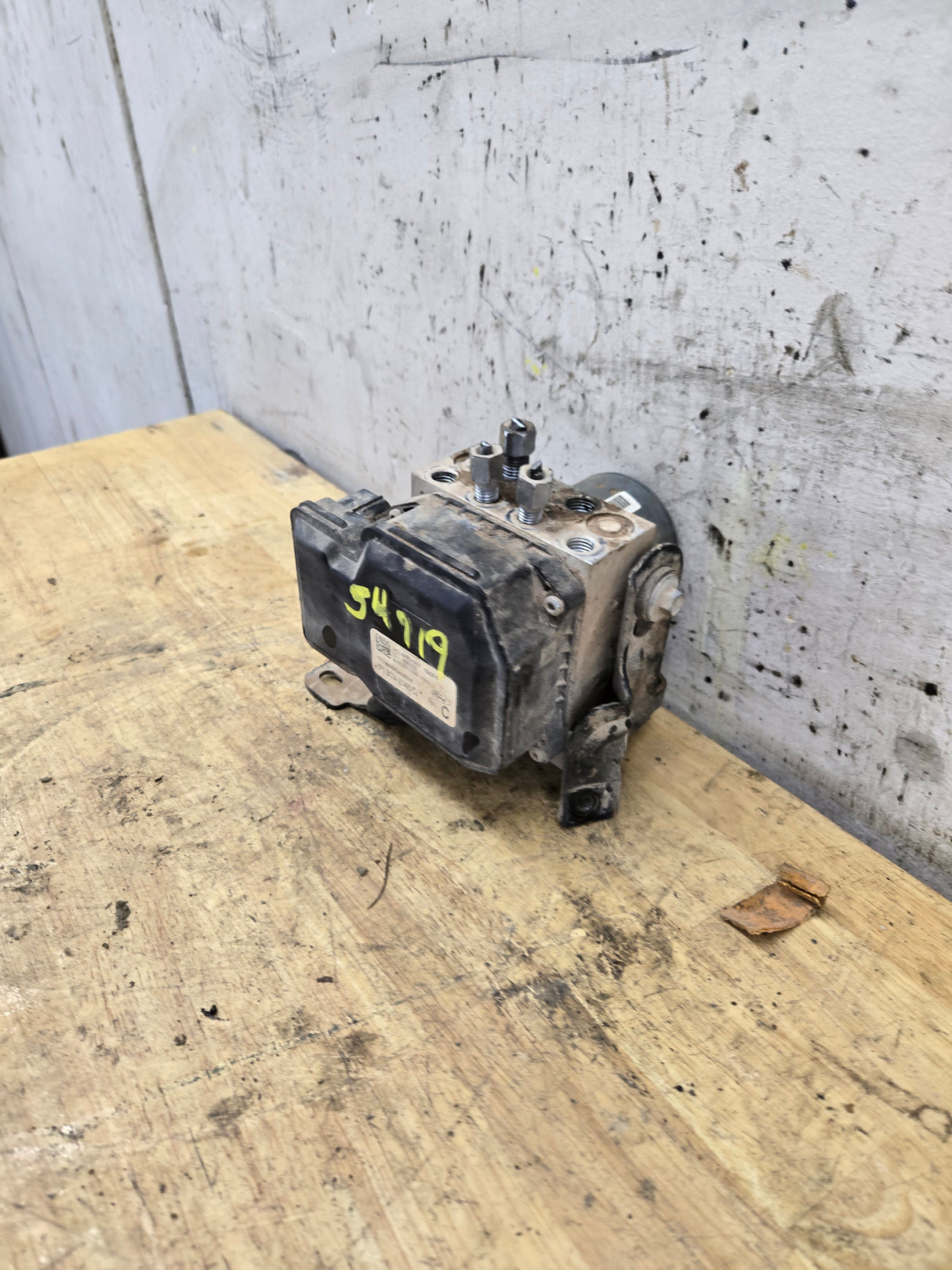 2011-2012 Ford Super Duty F250 F350 ABS Brake Module & Pump BC34-2C405-CJ