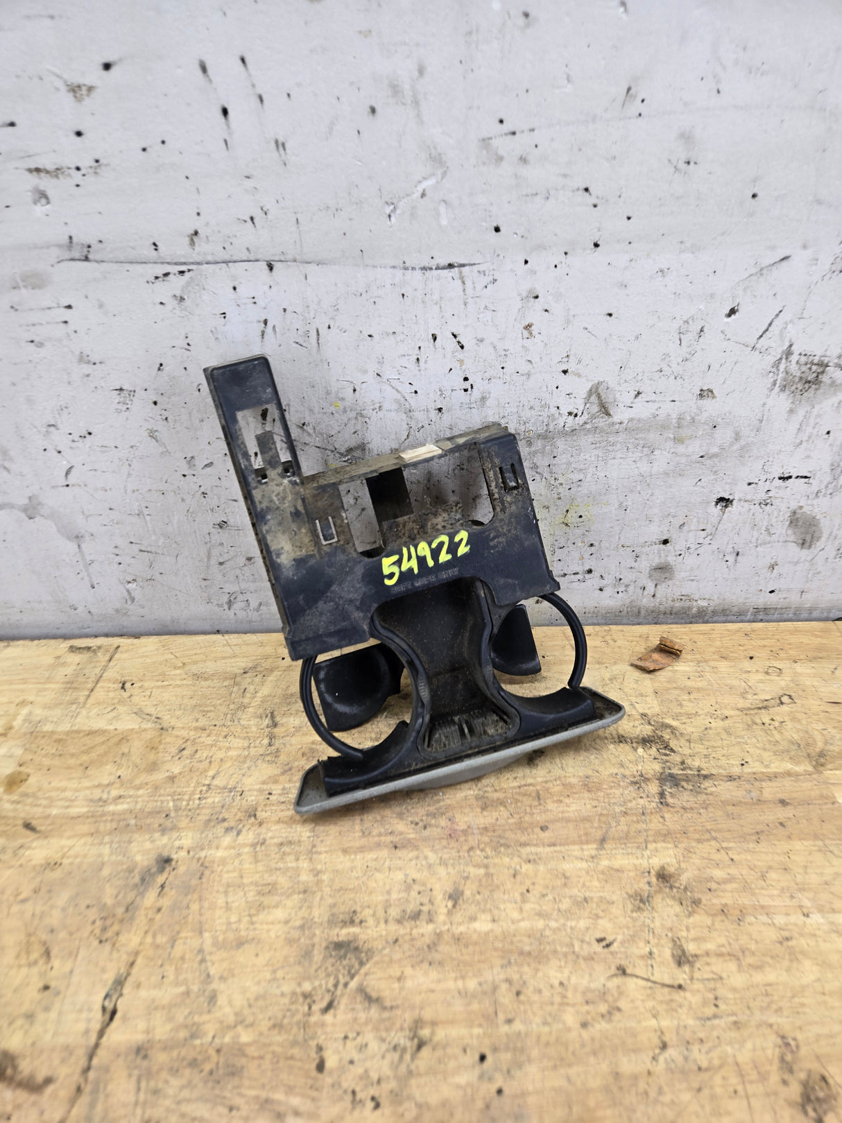 2005-2007 Ford Super Duty F250 F350 F450 F550 Gray Dash Pull Out Cup Holder T7097