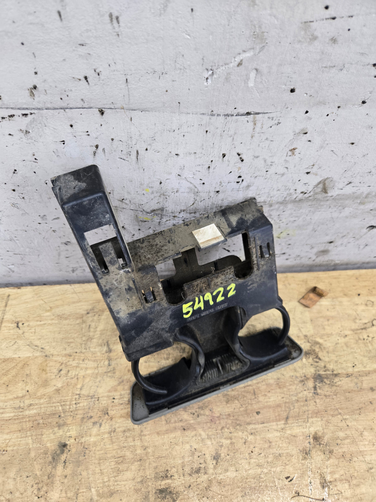 2005-2007 Ford Super Duty F250 F350 F450 F550 Gray Dash Pull Out Cup Holder T7097