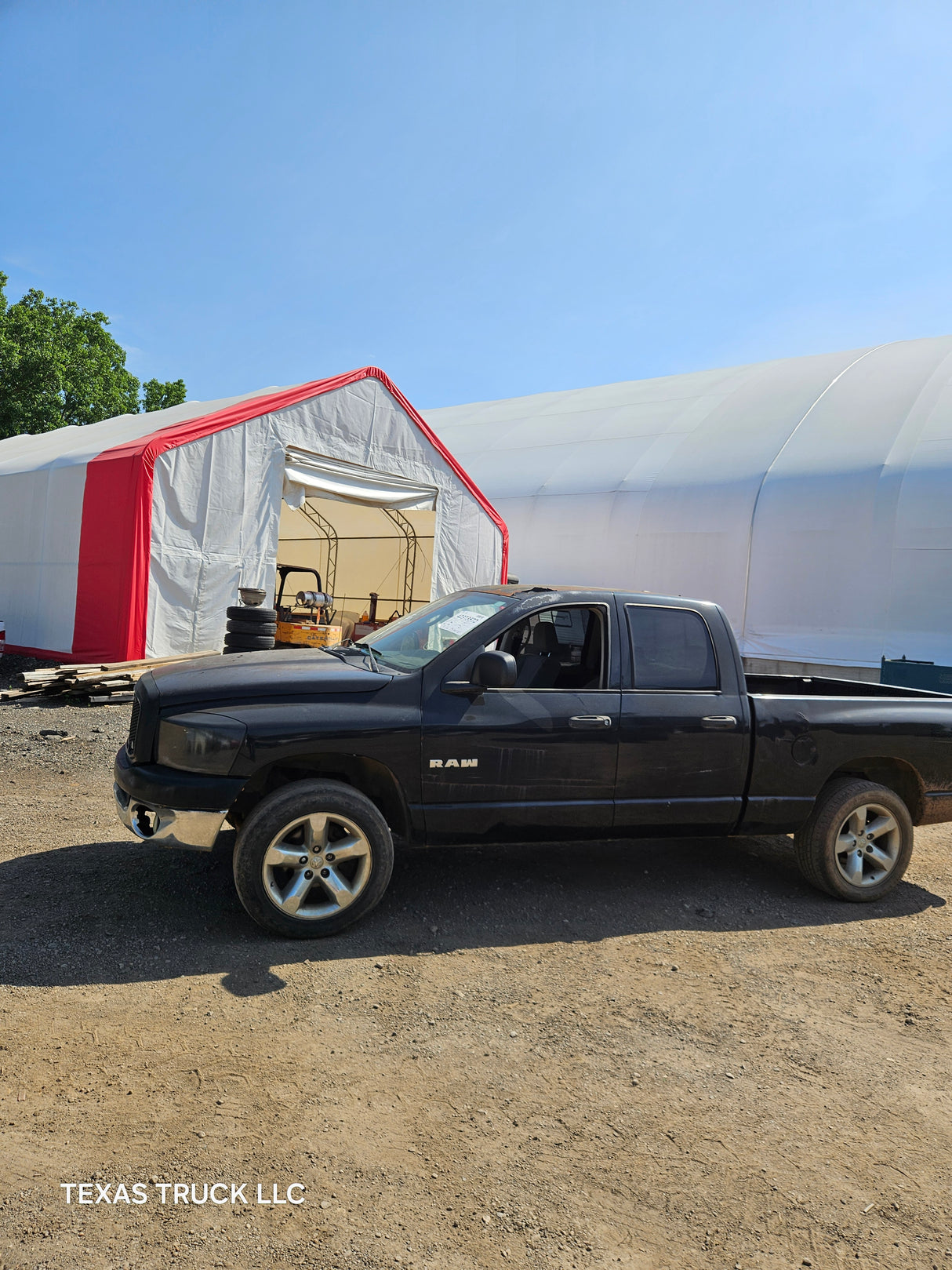 2008 Dodge Ram 1500 Crew Cab 4 door 6.4' Short Bed - FULL PART OUT Rust Free