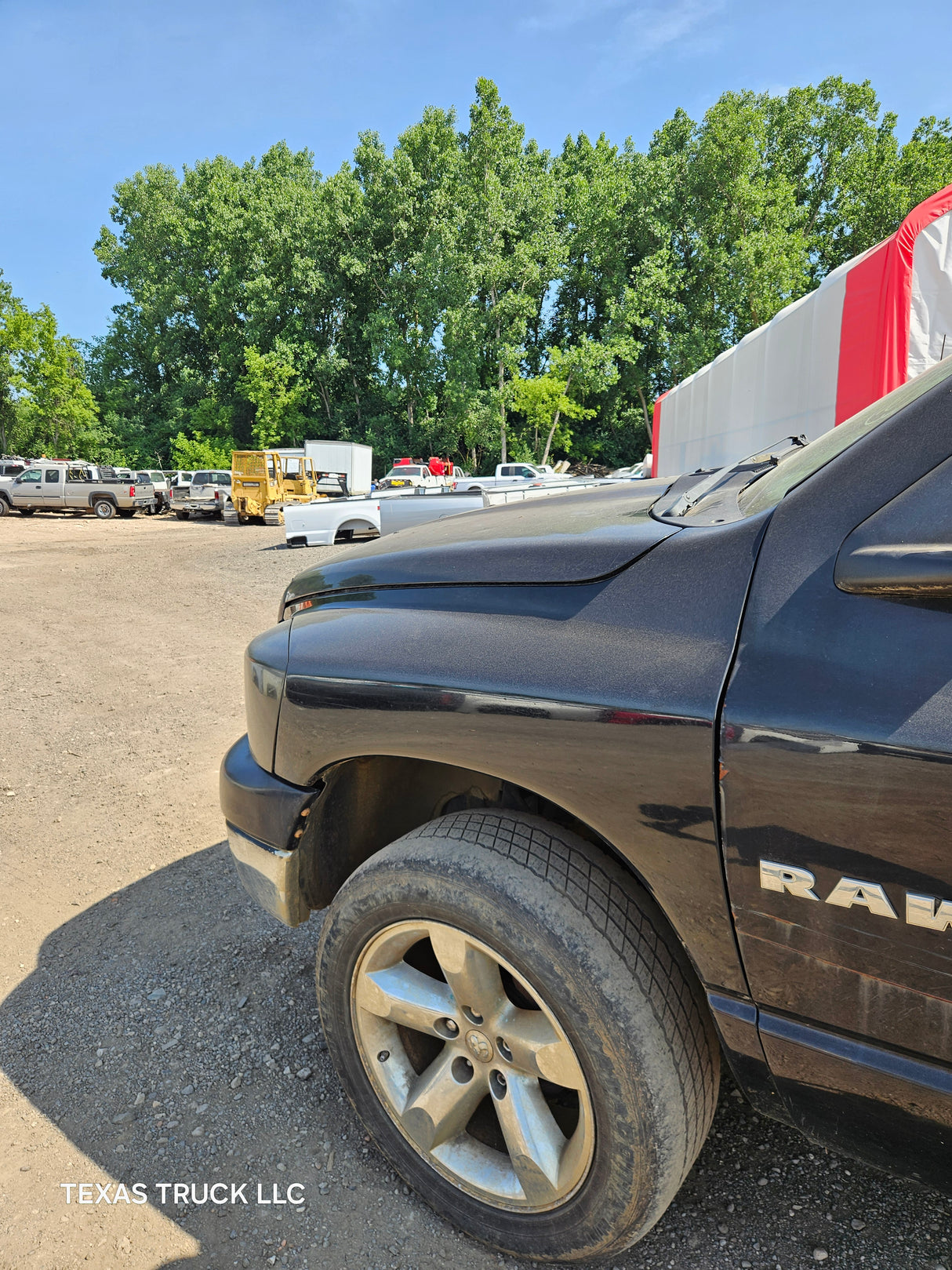 2008 Dodge Ram 1500 Crew Cab 4 door 6.4' Short Bed - FULL PART OUT Rust Free