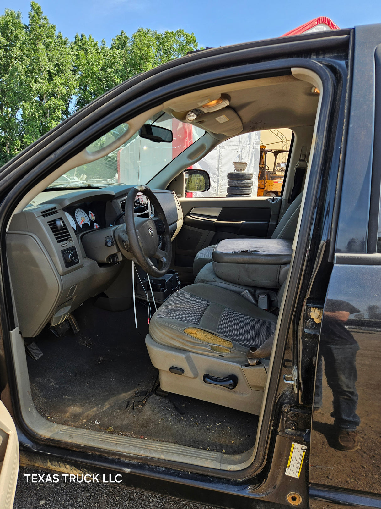 2008 Dodge Ram 1500 Crew Cab 4 door 6.4' Short Bed - FULL PART OUT Rust Free