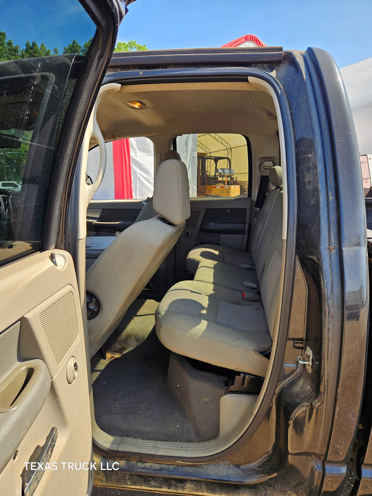 2008 Dodge Ram 1500 Crew Cab 4 door 6.4' Short Bed - FULL PART OUT Rust Free