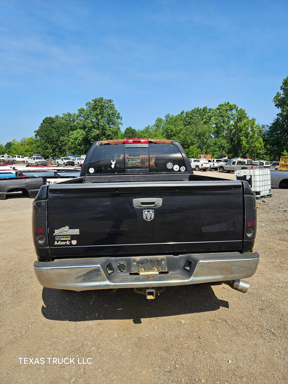 2008 Dodge Ram 1500 Crew Cab 4 door 6.4' Short Bed - FULL PART OUT Rust Free