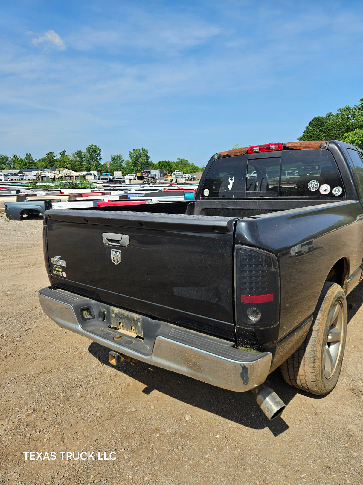 2008 Dodge Ram 1500 Crew Cab 4 door 6.4' Short Bed - FULL PART OUT Rust Free