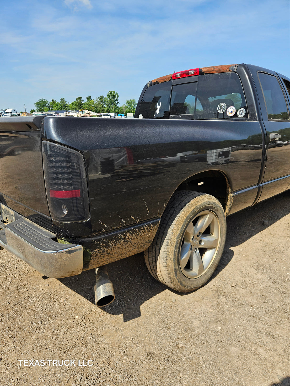 2008 Dodge Ram 1500 Crew Cab 4 door 6.4' Short Bed - FULL PART OUT Rust Free