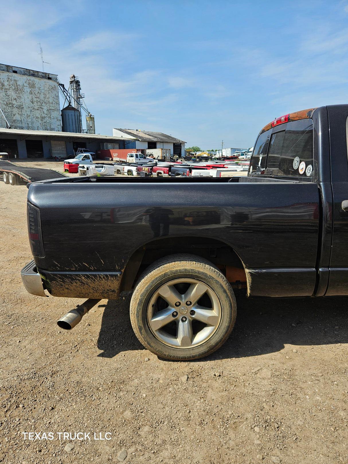 2008 Dodge Ram 1500 Crew Cab 4 door 6.4' Short Bed - FULL PART OUT Rust Free