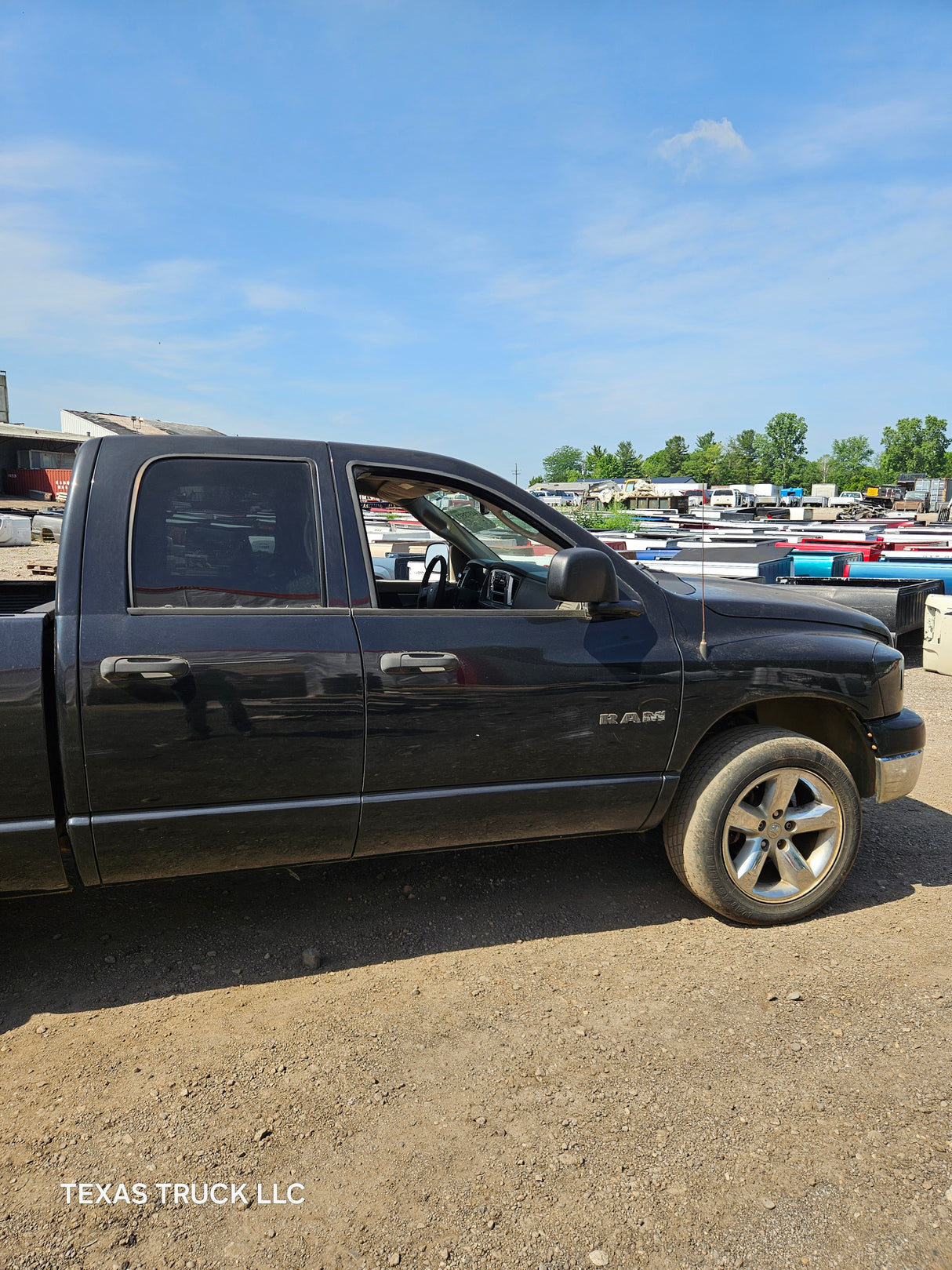 2008 Dodge Ram 1500 Crew Cab 4 door 6.4' Short Bed - FULL PART OUT Rust Free